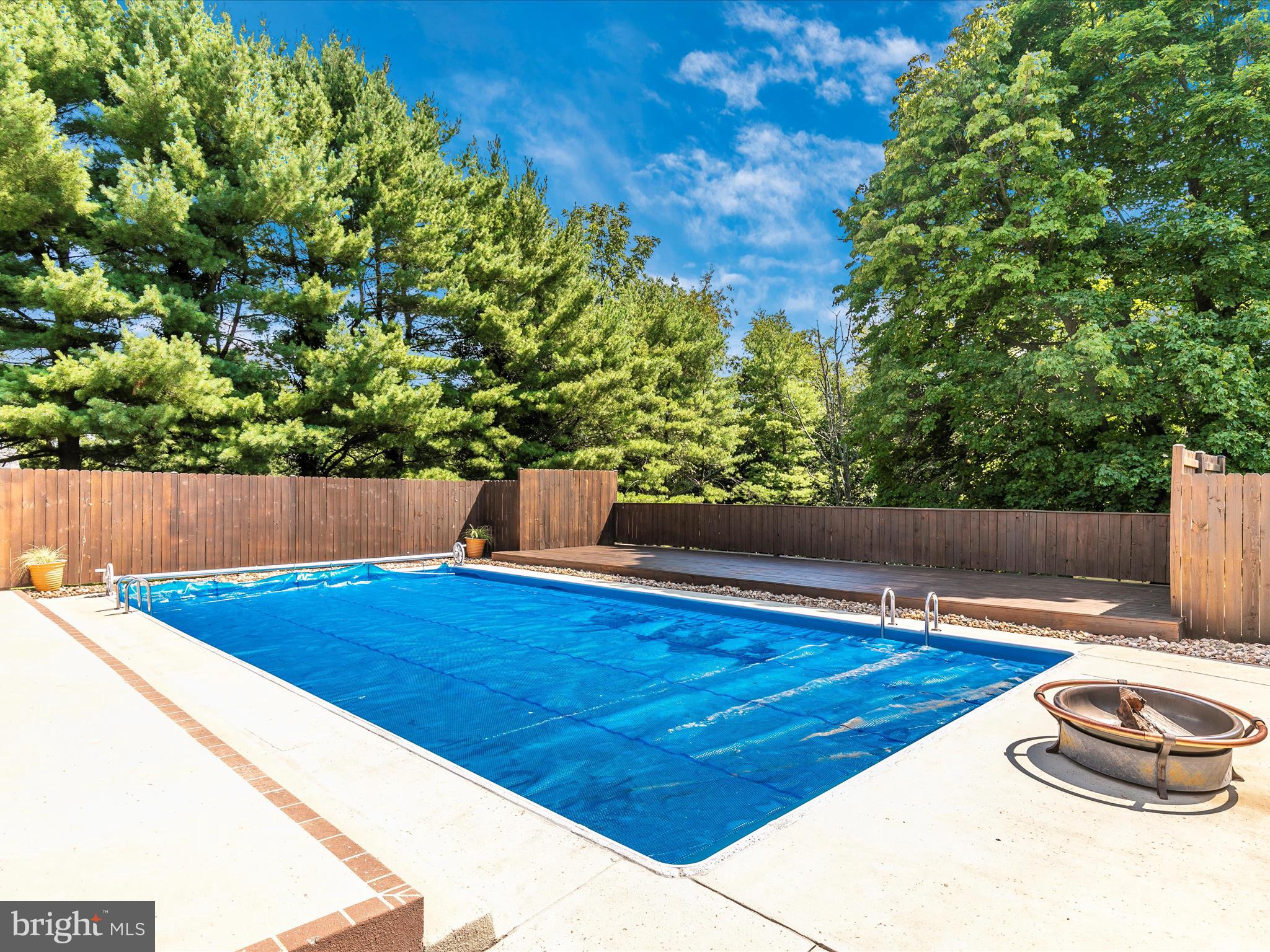 FOREST HILLS - Residential