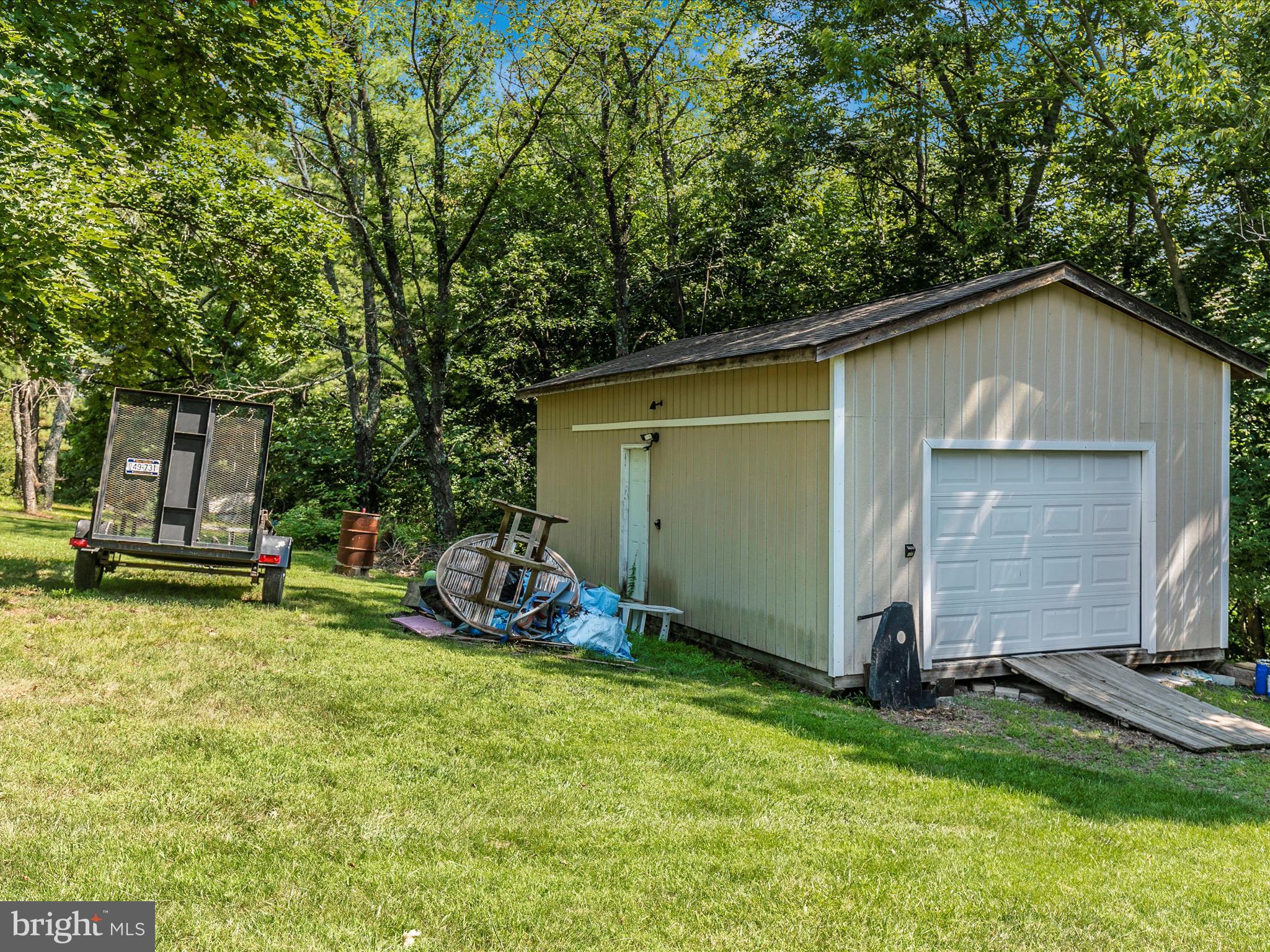 FOREST HILLS - Residential