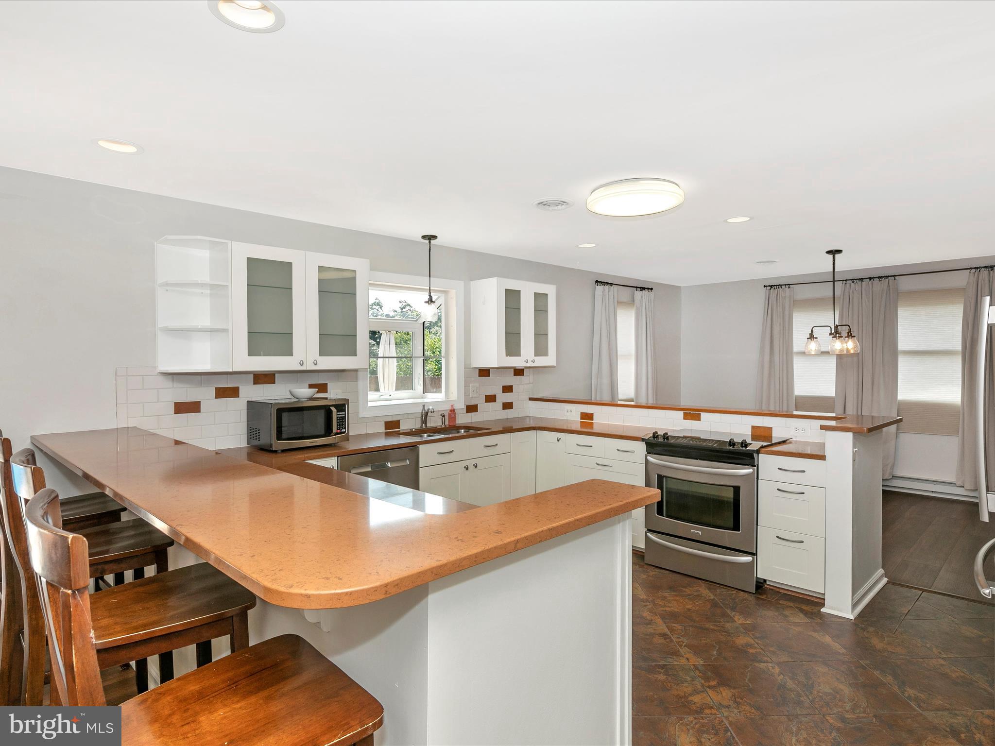 FOREST HILLS - Residential