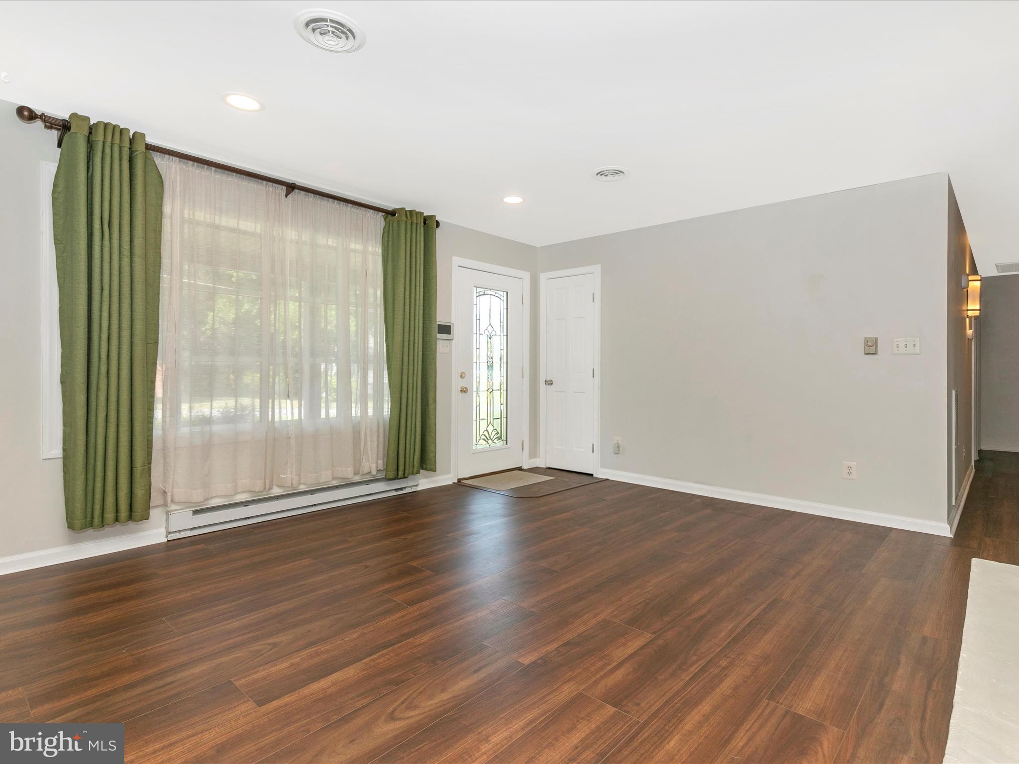 FOREST HILLS - Residential