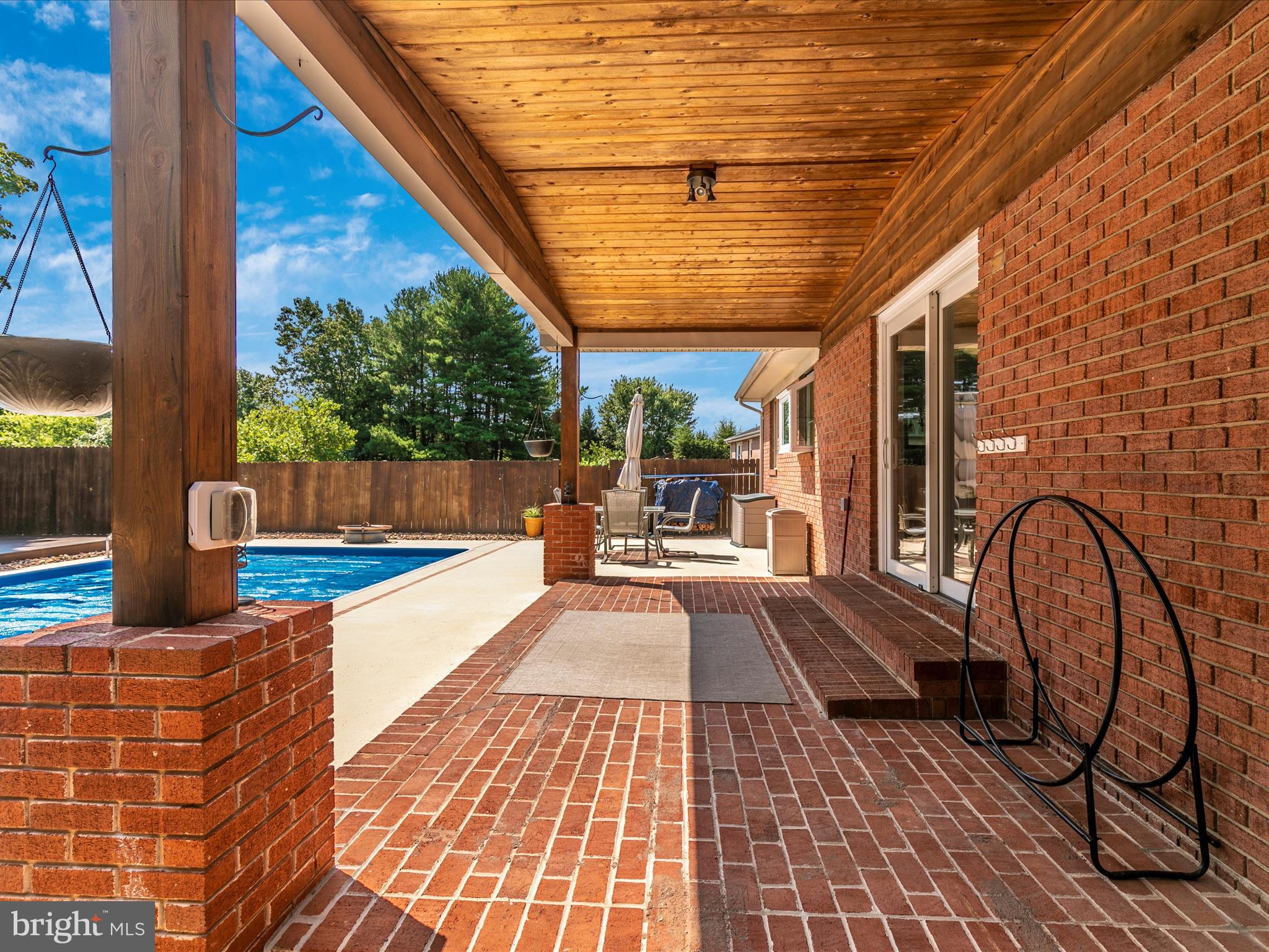 FOREST HILLS - Residential