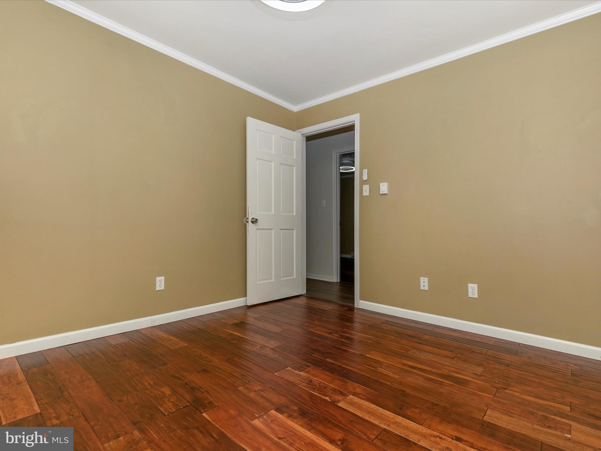 FOREST HILLS - Residential