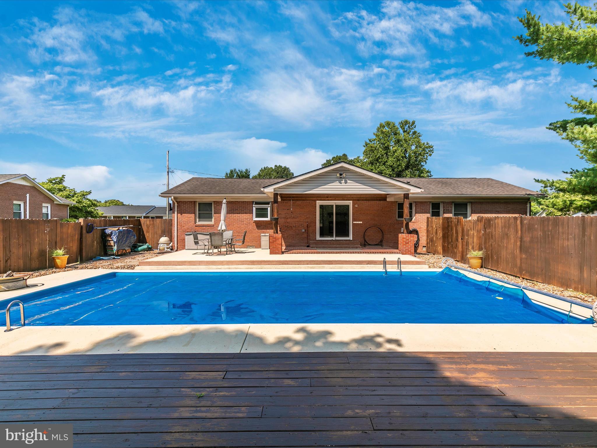 FOREST HILLS - Residential