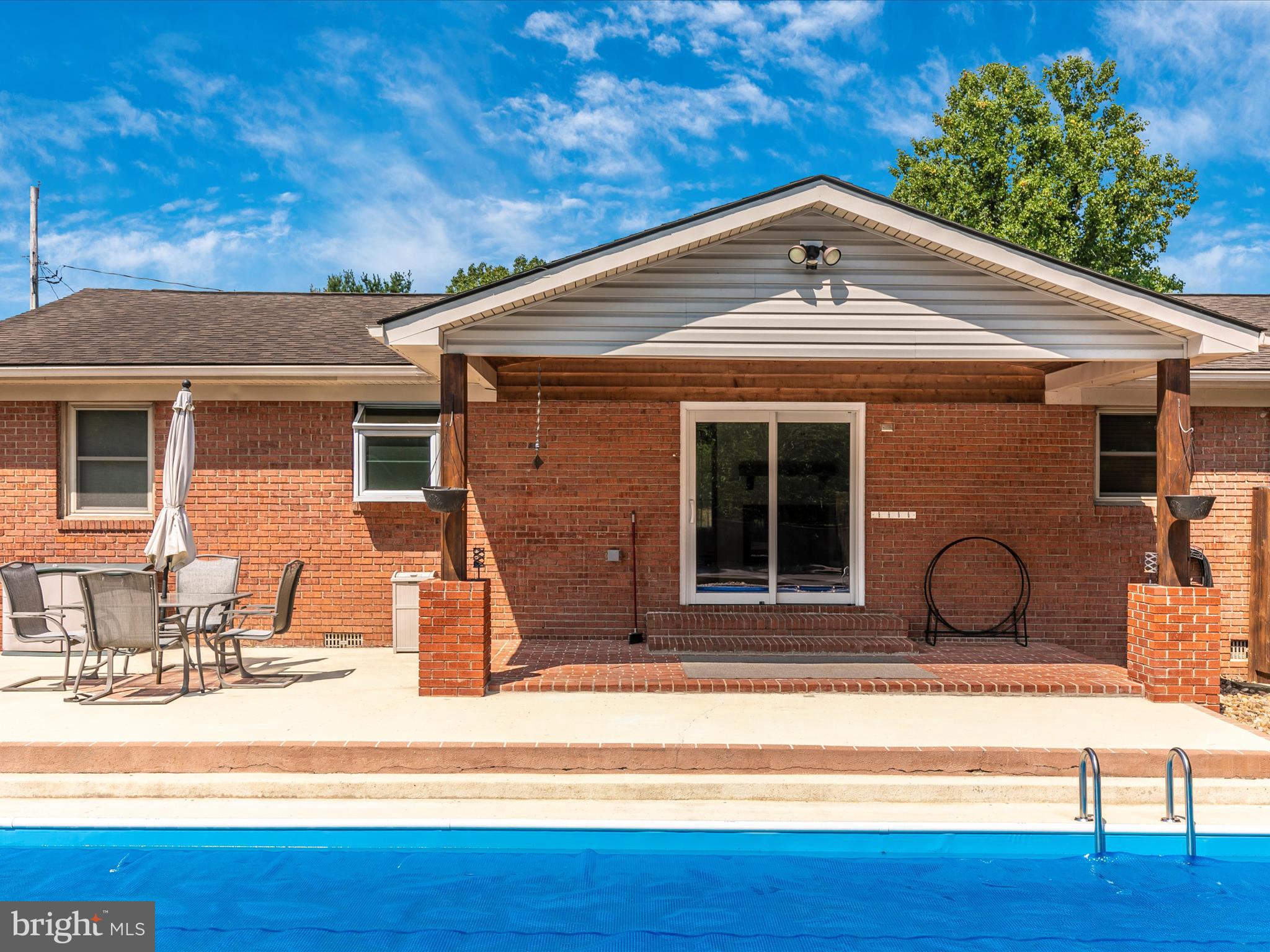 FOREST HILLS - Residential