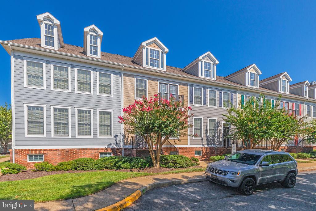 11 VILLAGE GREEN DRIVE