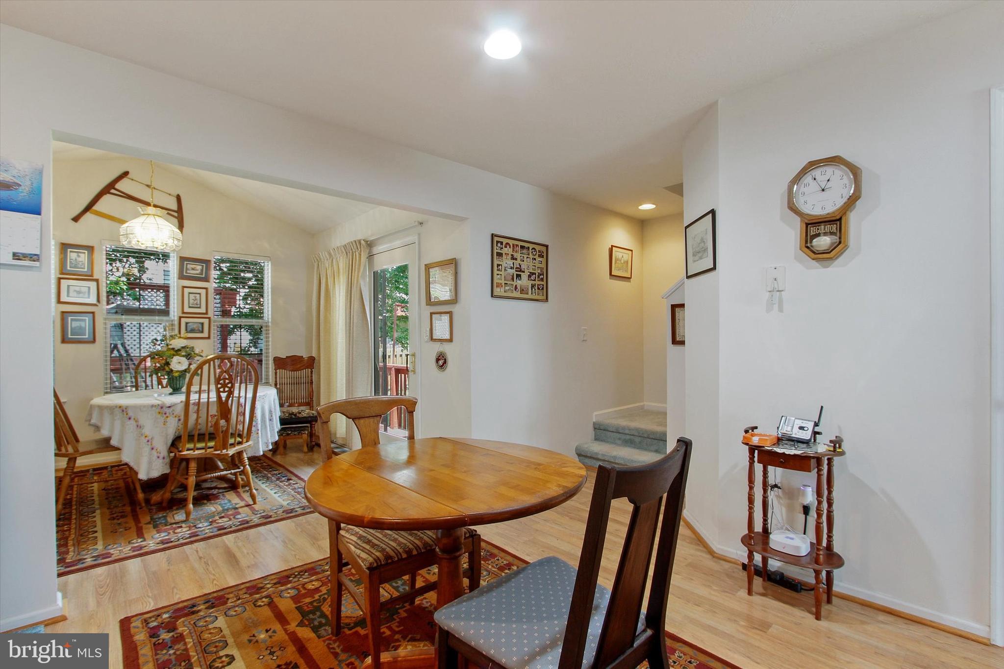 COLONIAL HILLS - Residential
