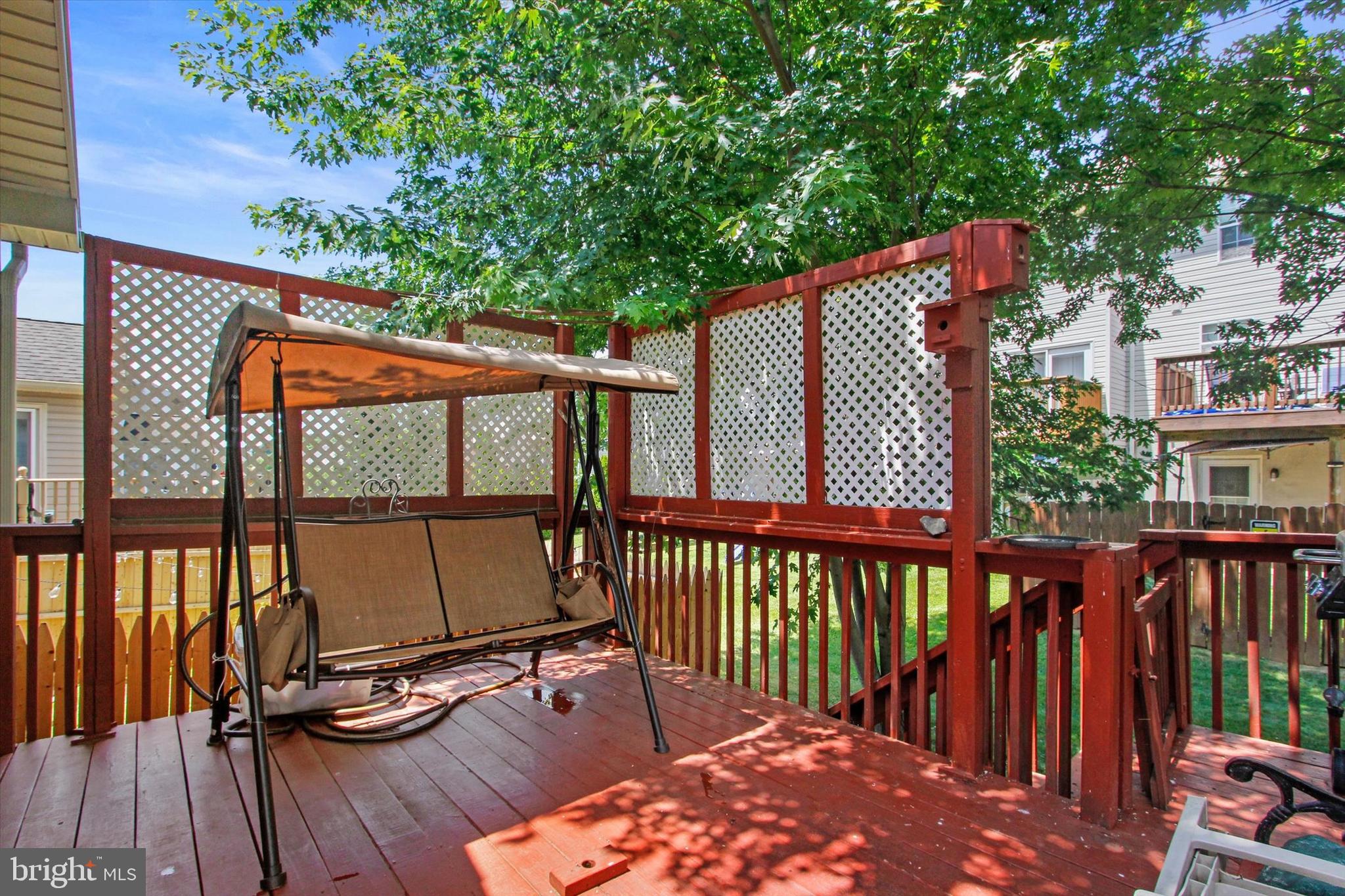 COLONIAL HILLS - Residential
