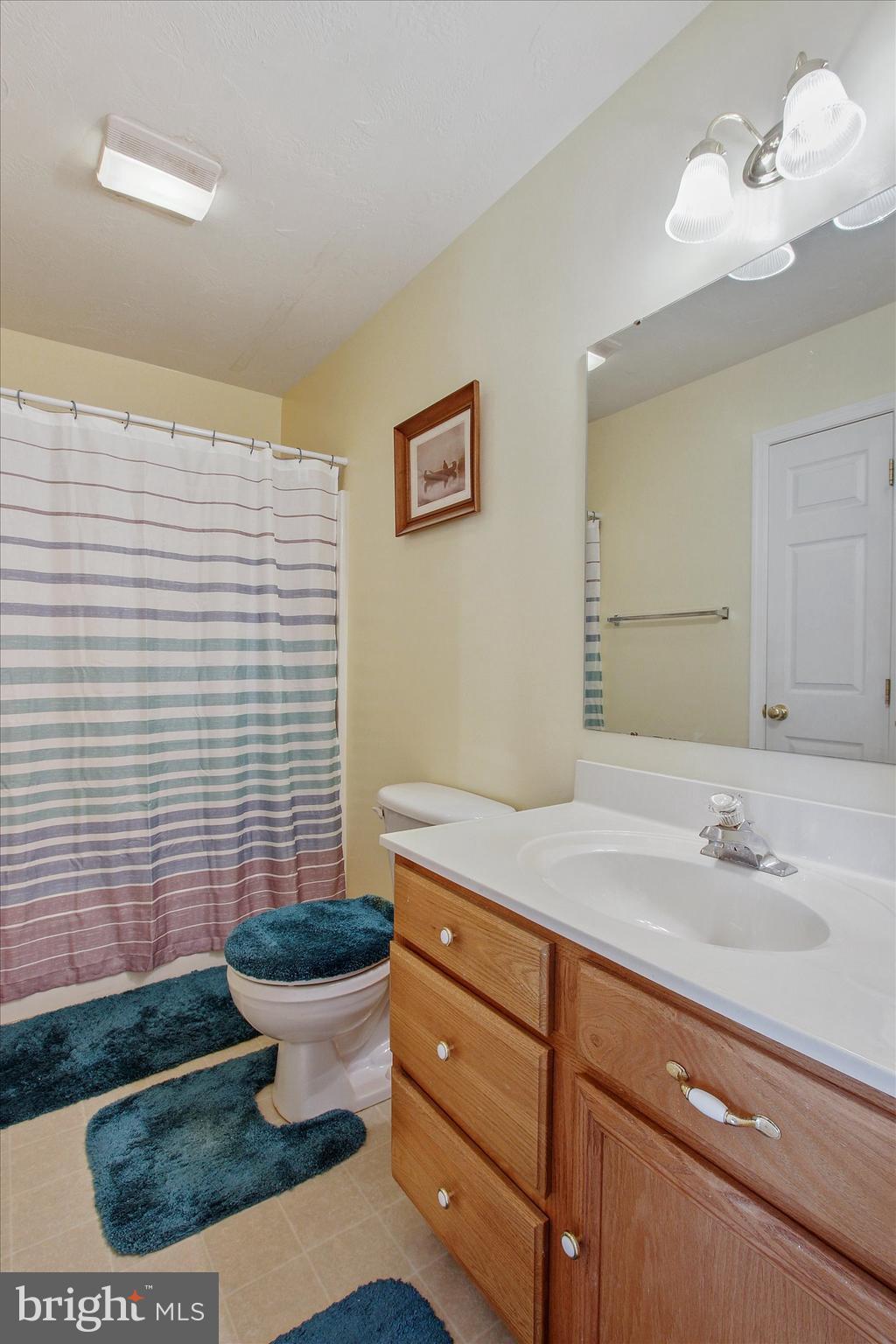 COLONIAL HILLS - Residential