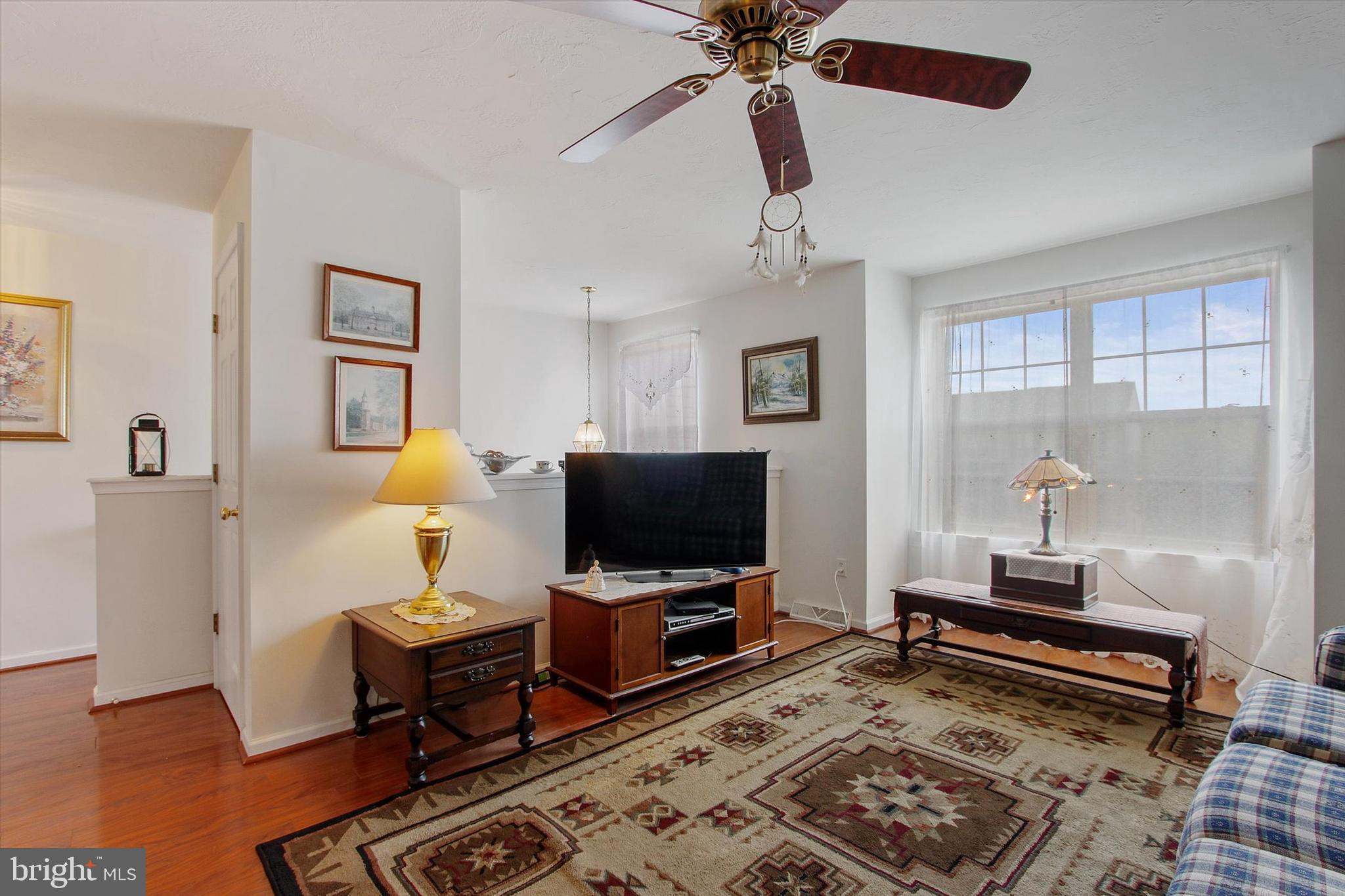 COLONIAL HILLS - Residential