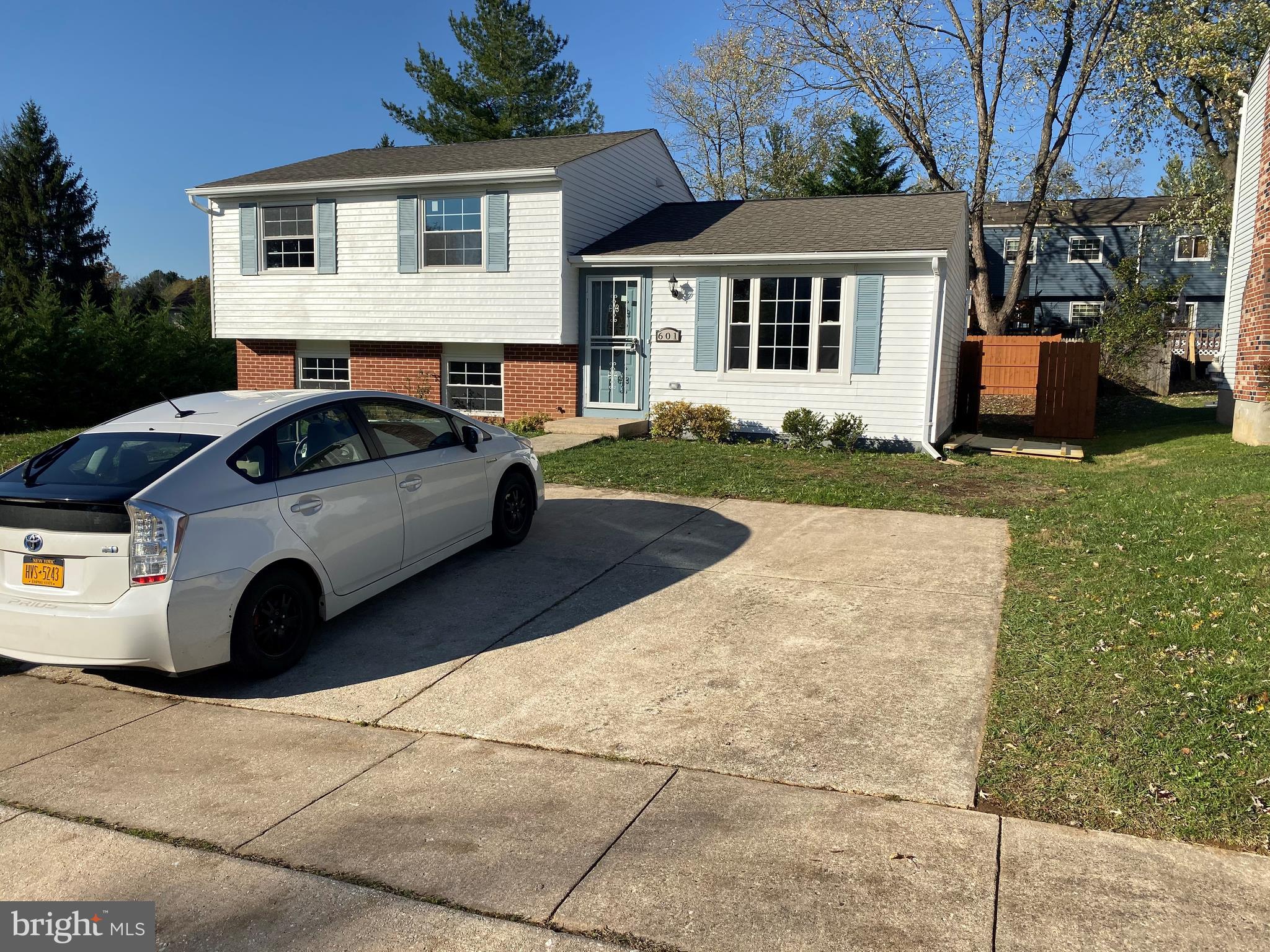 WORTHINGTON MEADOWS - Residential Lease