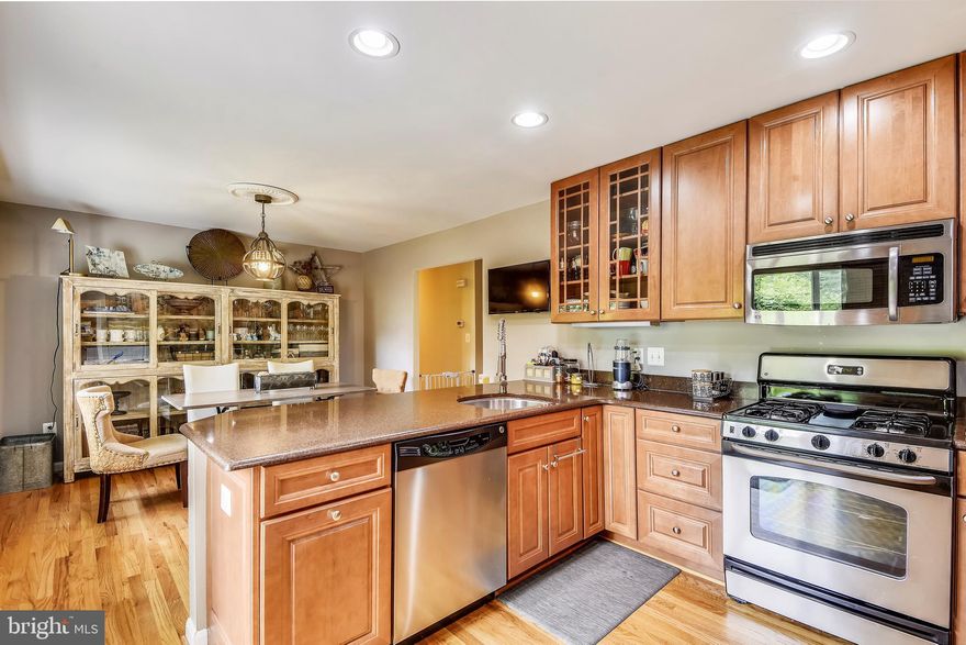 Beautiful, updated single family home featuring three bedrooms and three full bathrooms, hardwood floors, granite counters, kitchen island, stainless steel appliances, a large lower level family room, one car garage and generous fenced yard. Located in Arnold close to AACC and Rt.2.