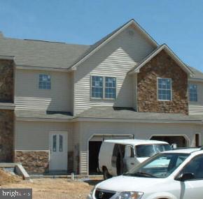 Townhouse For Rent - 173 Kristy Lane<br/> HARRISBURG, PA 17111