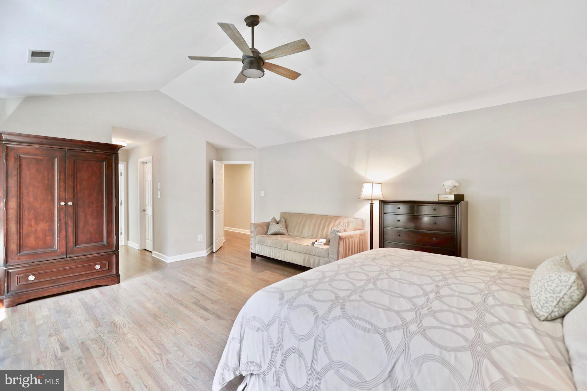 ANKER OAKS - Residential