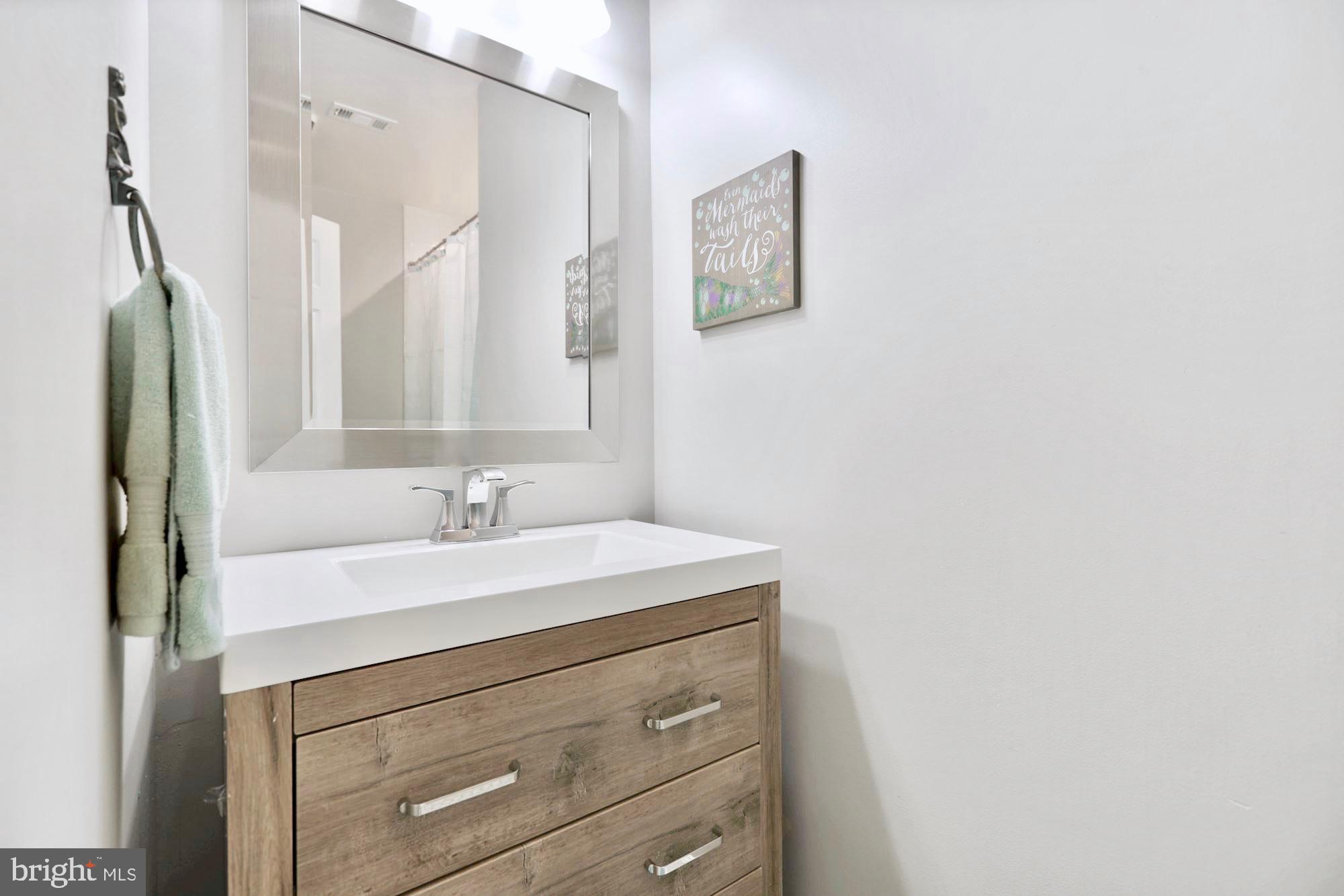 ANKER OAKS - Residential