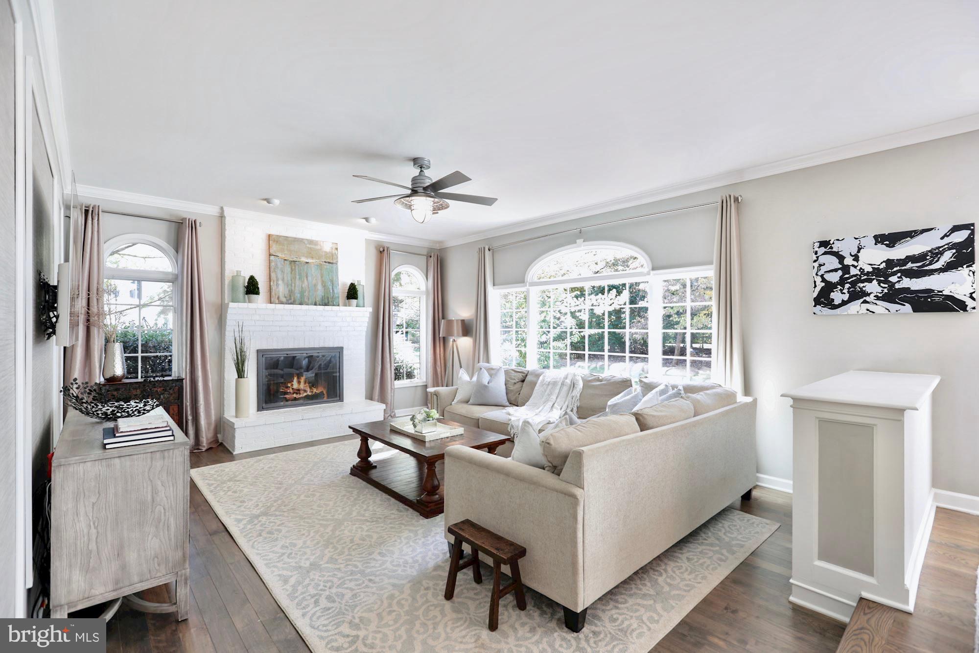 ANKER OAKS - Residential