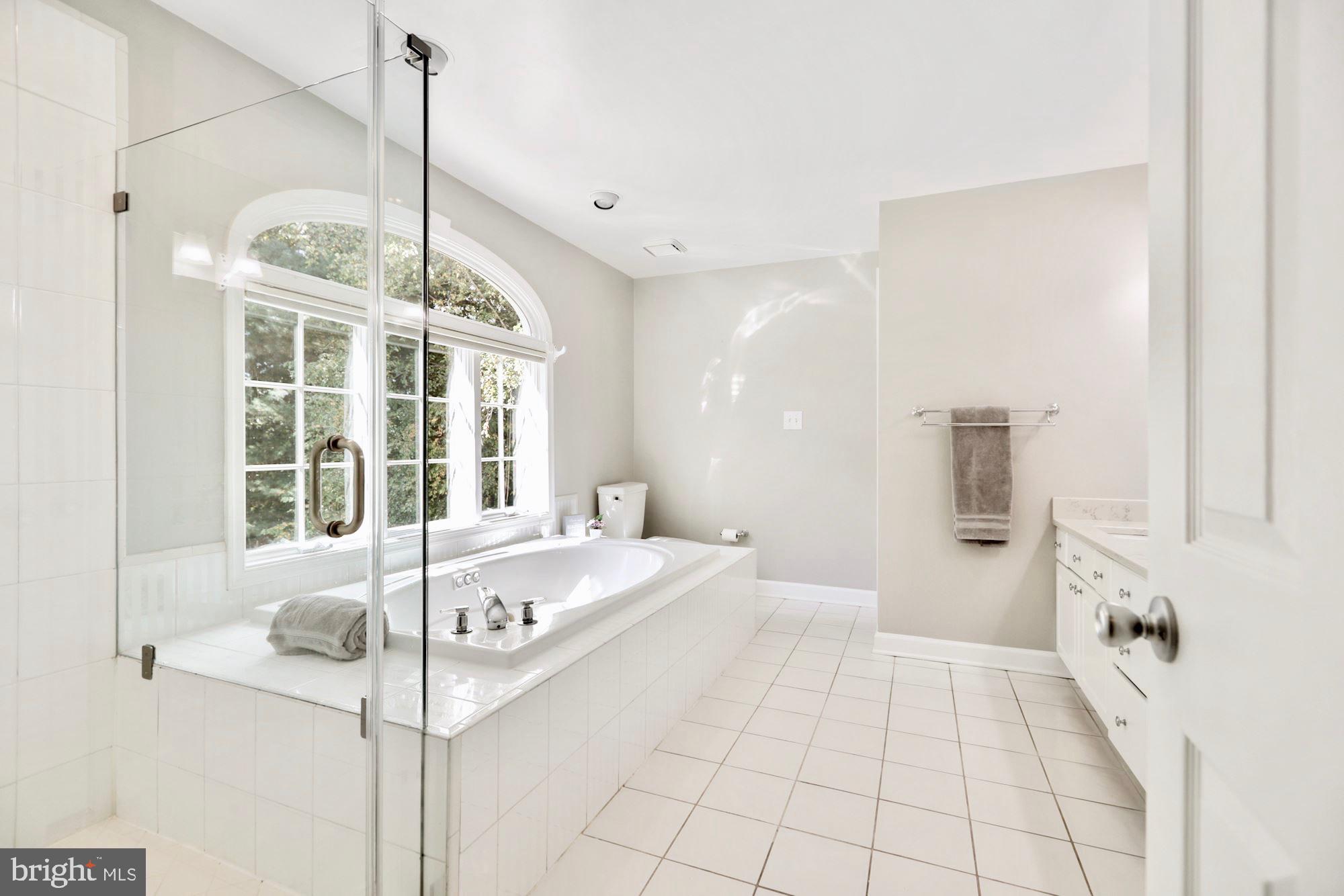 ANKER OAKS - Residential