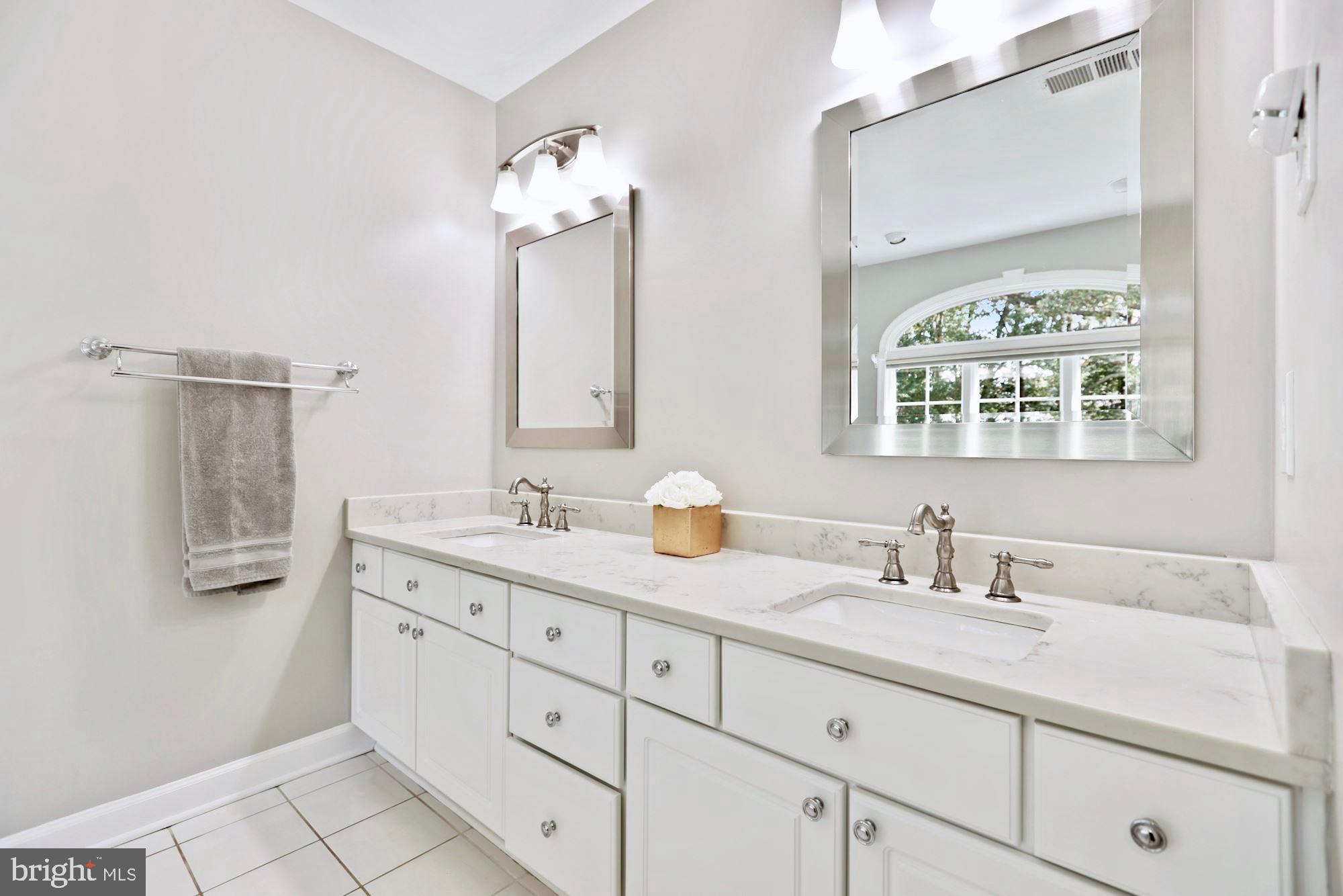 ANKER OAKS - Residential