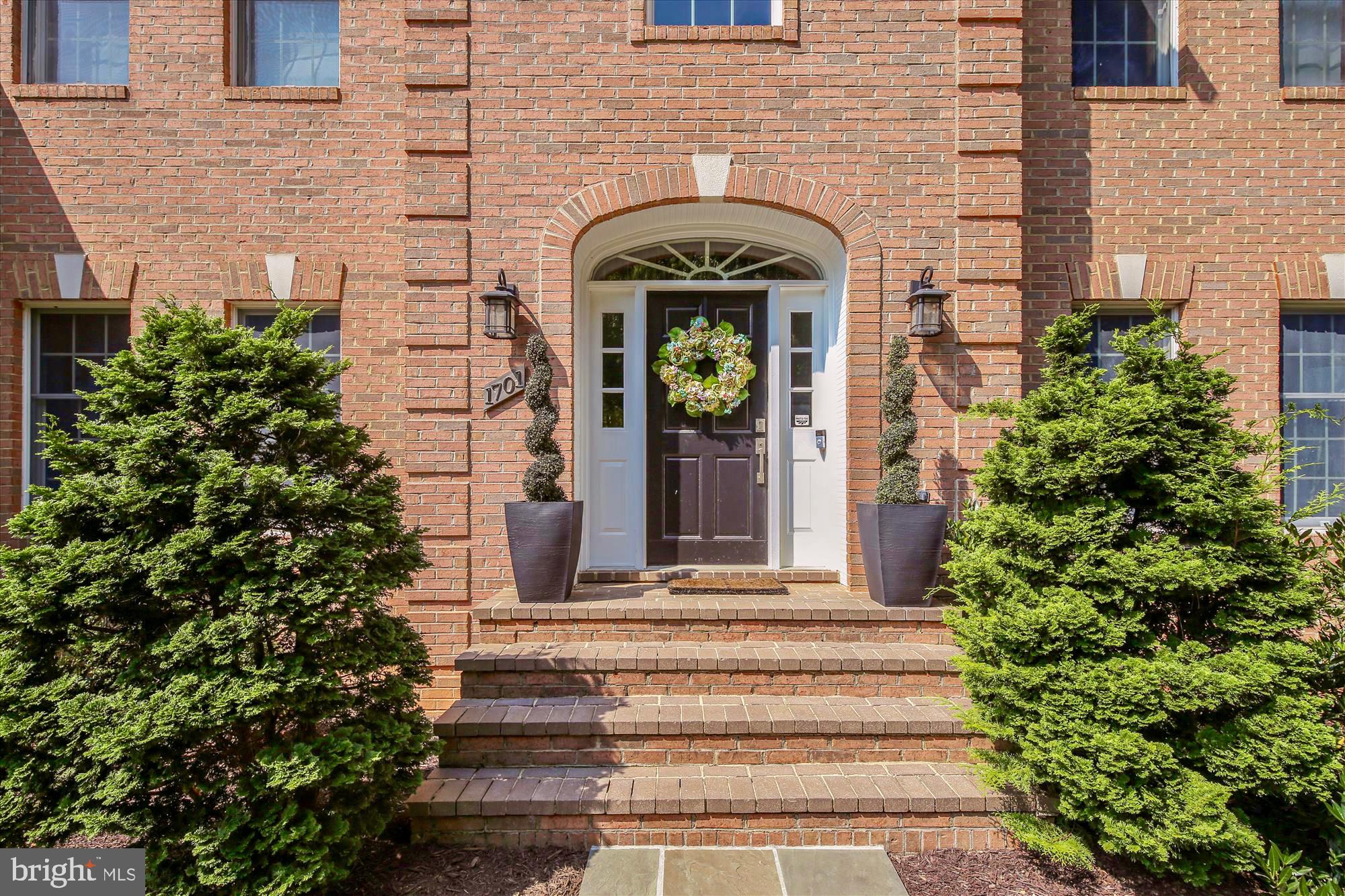 ANKER OAKS - Residential