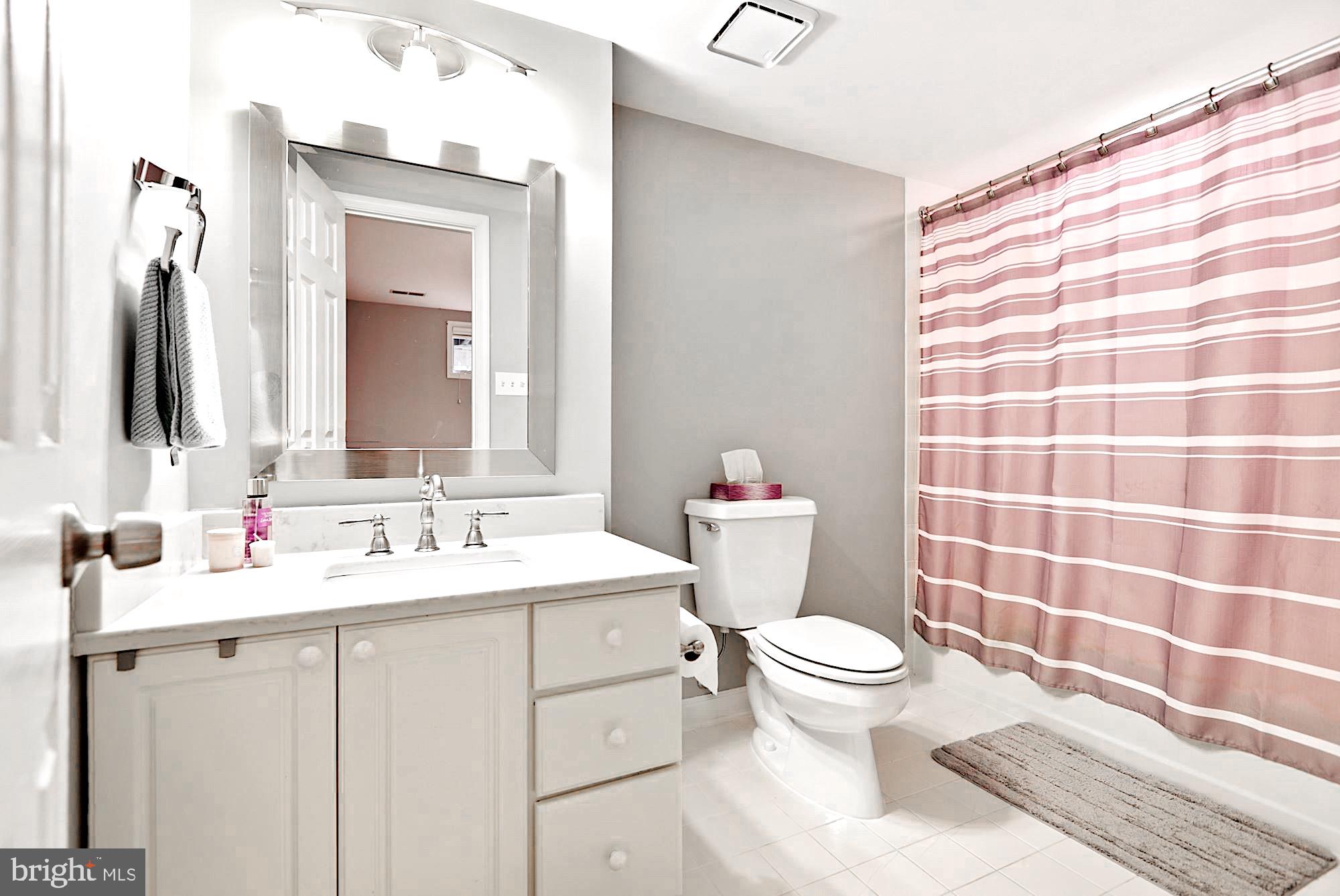 ANKER OAKS - Residential