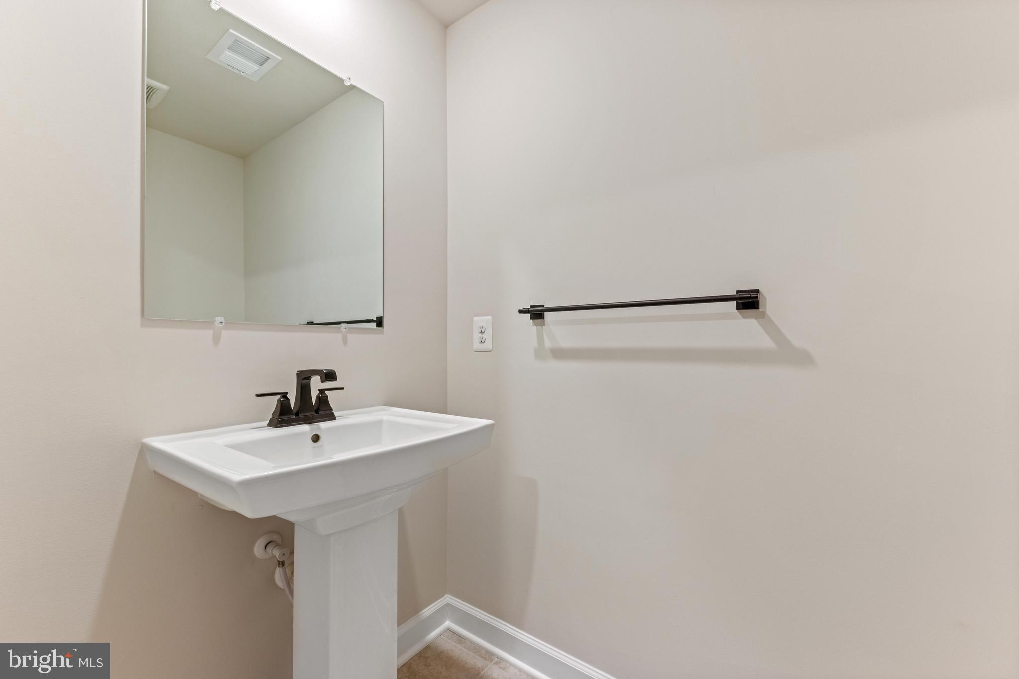 LONGVIEW RIDGE - Residential Lease