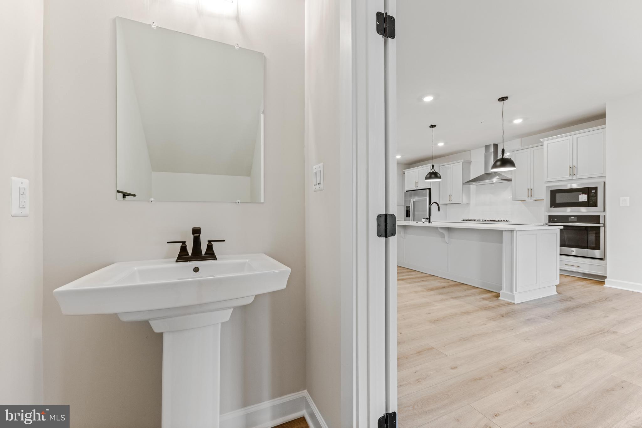 LONGVIEW RIDGE - Residential Lease