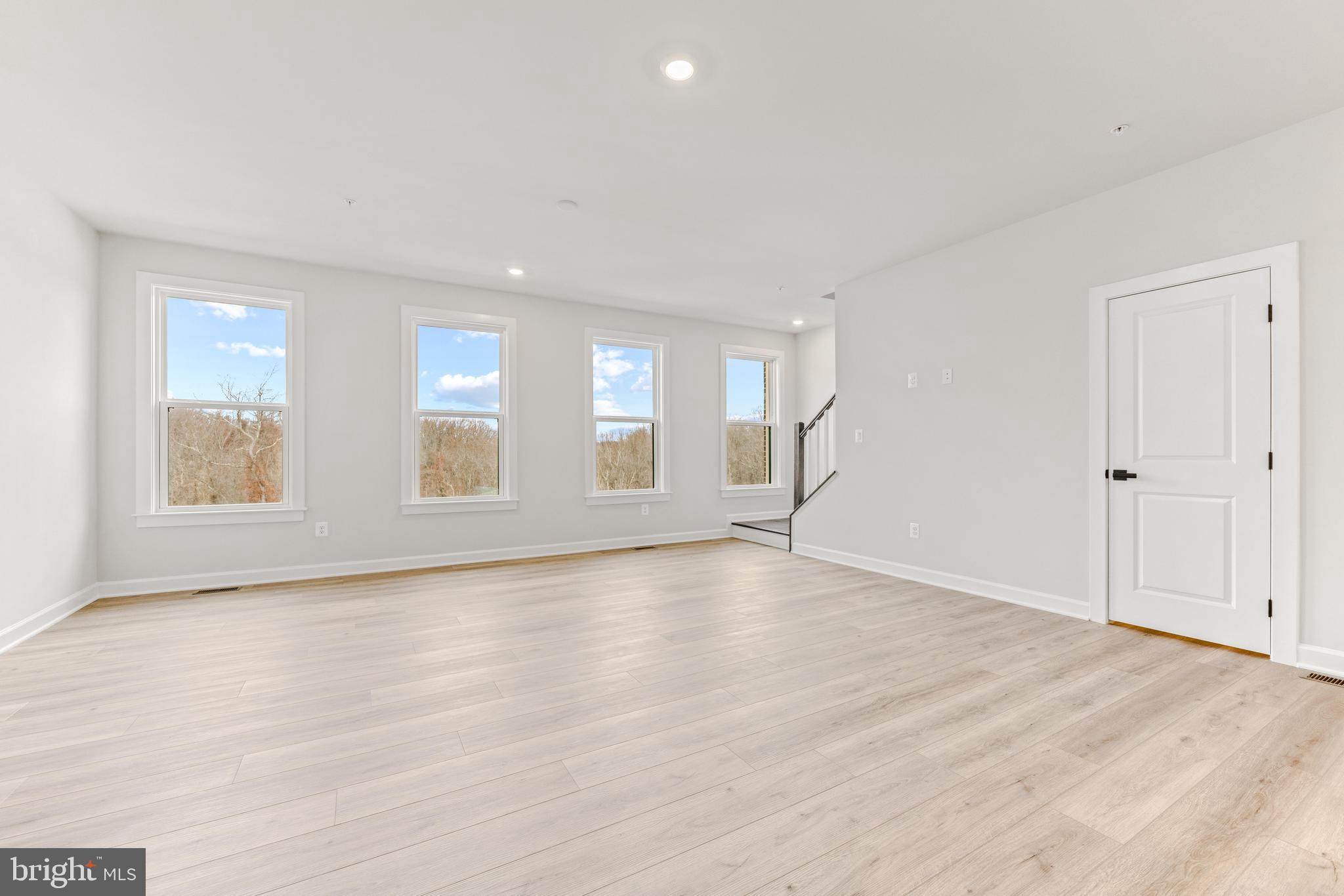 LONGVIEW RIDGE - Residential Lease