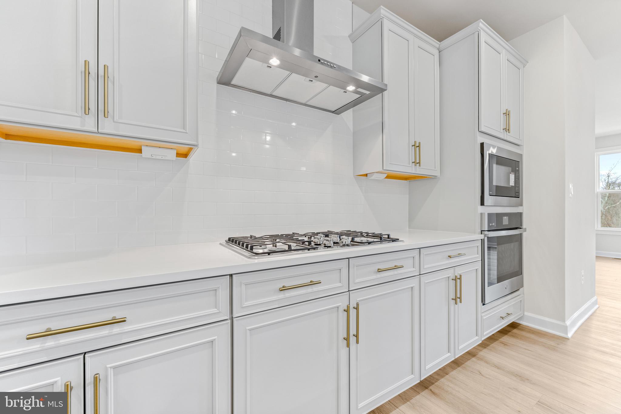 LONGVIEW RIDGE - Residential Lease