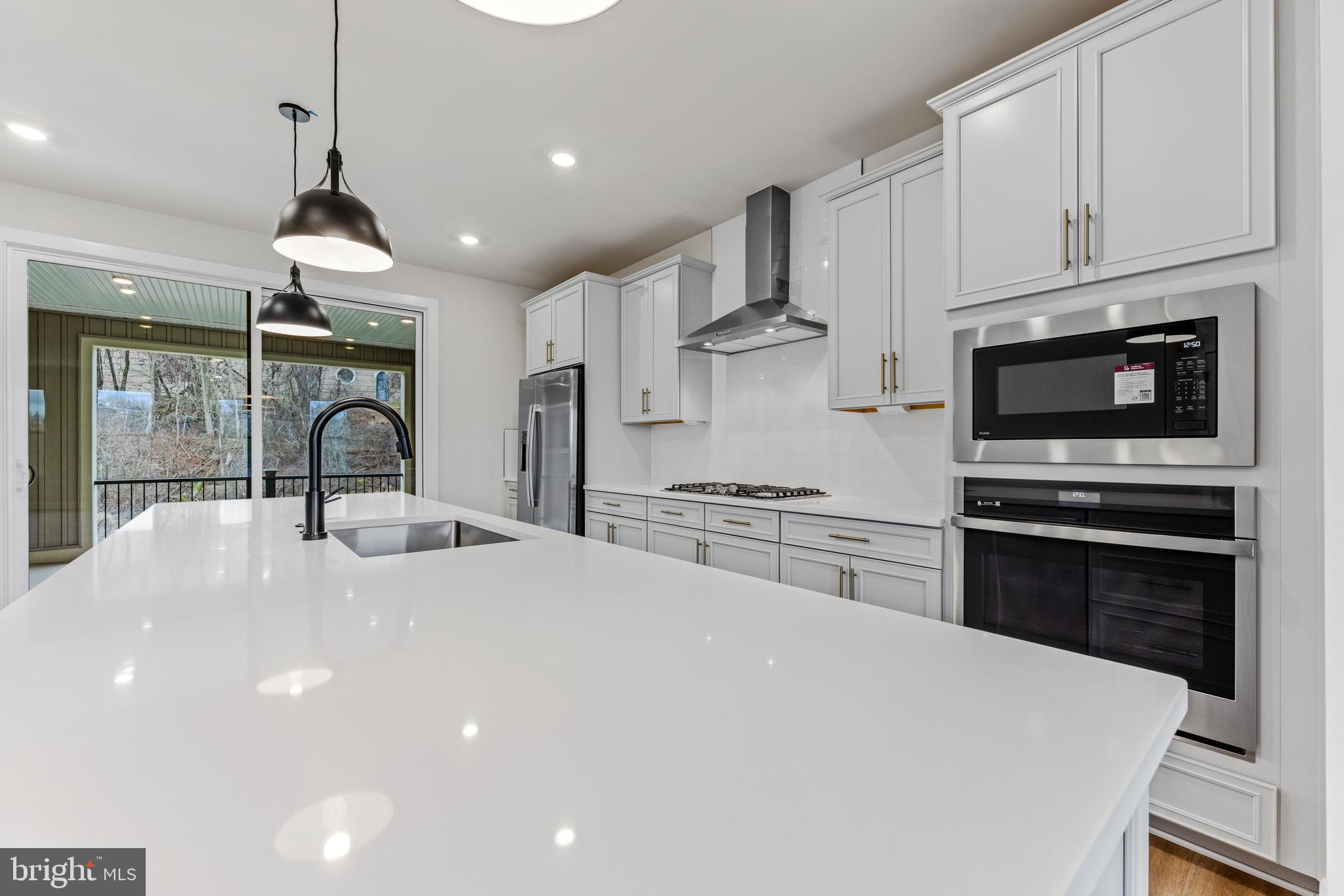 LONGVIEW RIDGE - Residential Lease