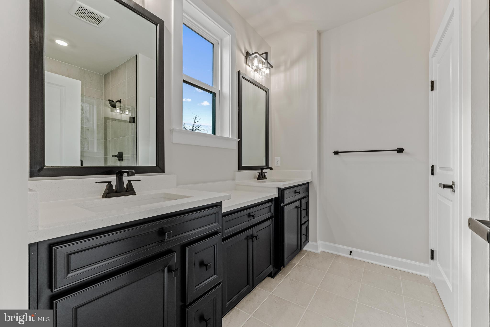 LONGVIEW RIDGE - Residential Lease