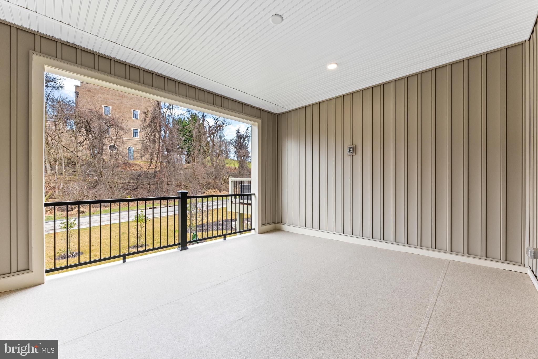 LONGVIEW RIDGE - Residential Lease