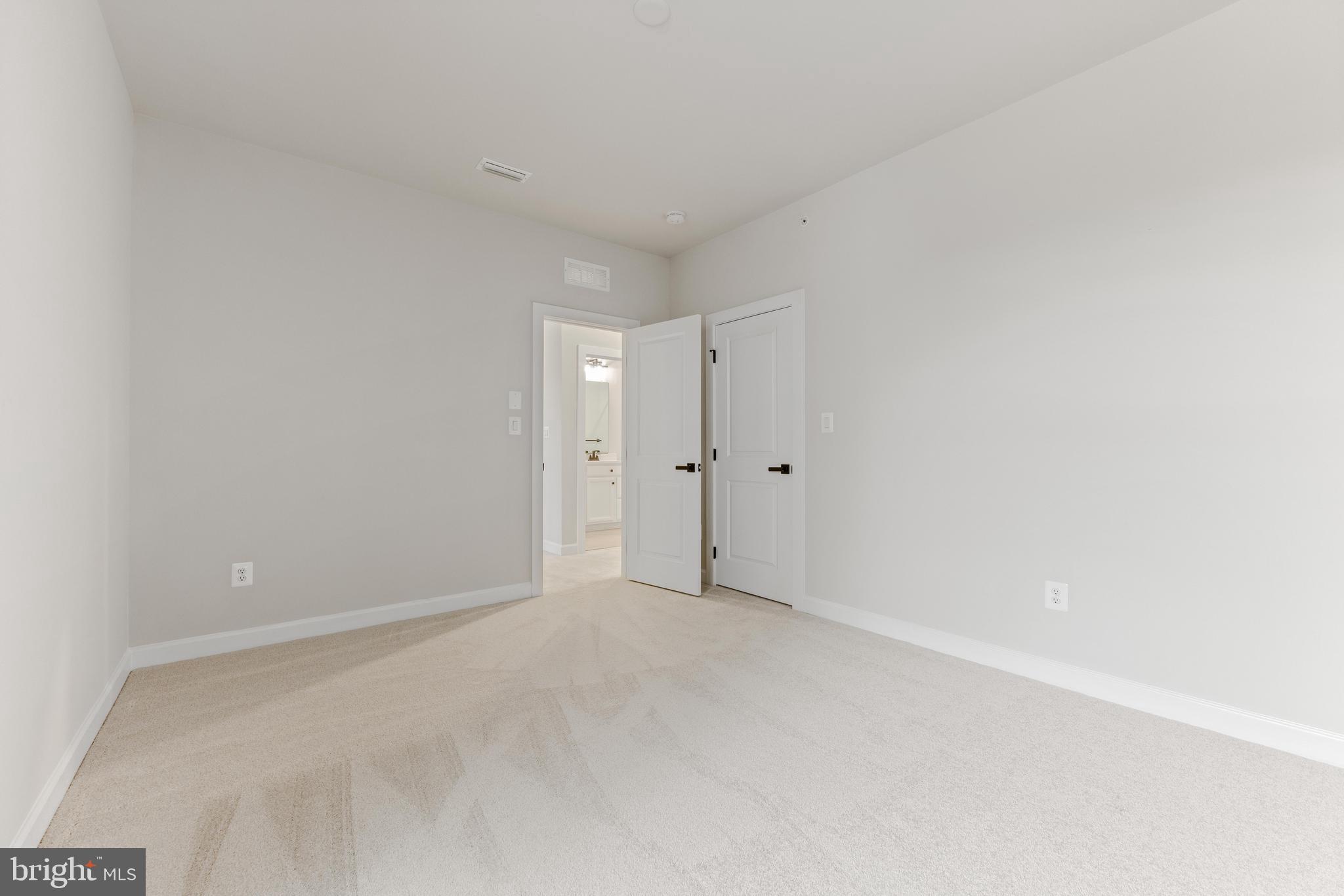 LONGVIEW RIDGE - Residential Lease