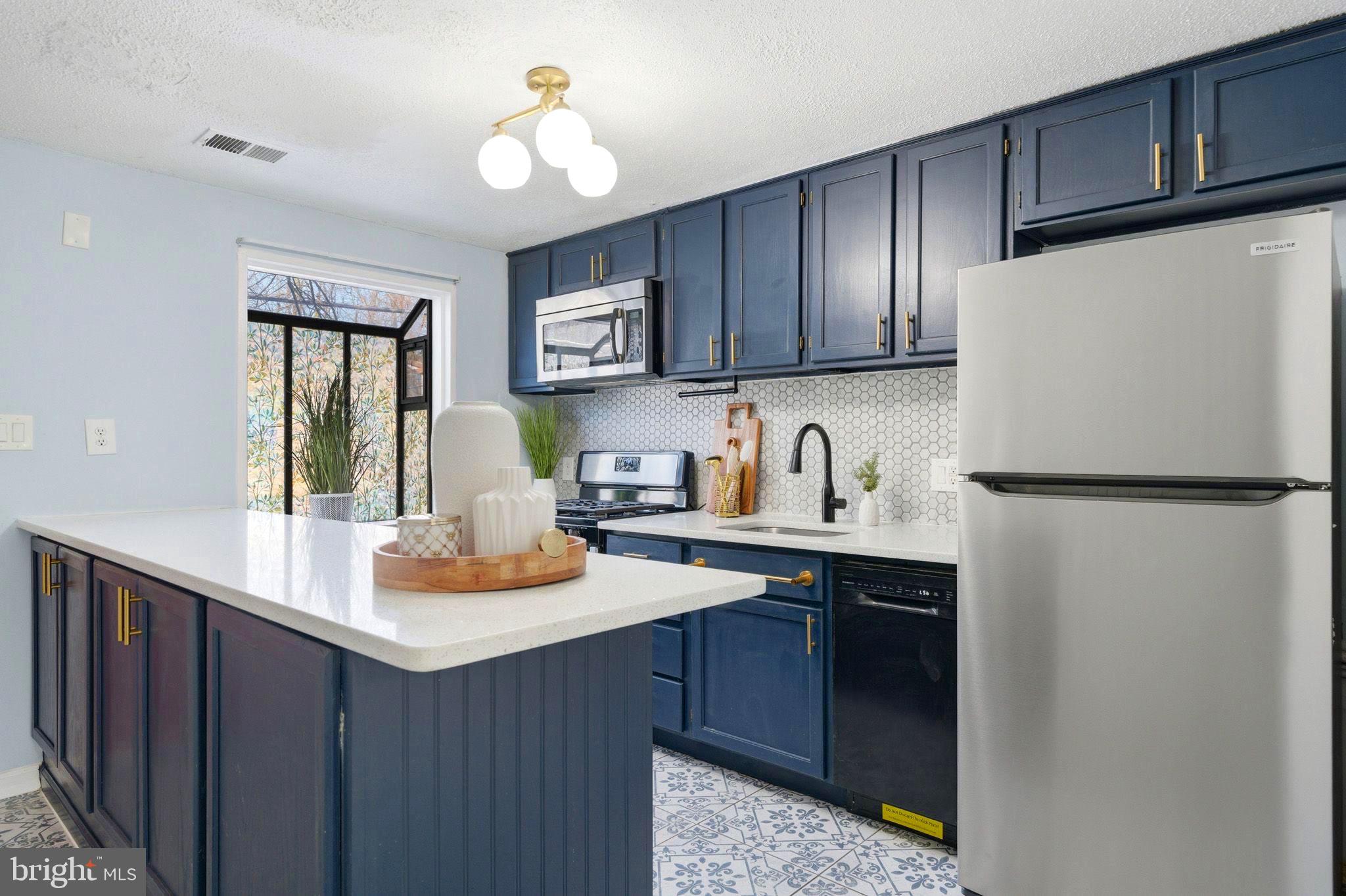 1783 VILLAGE GREEN DRIVE Y-89