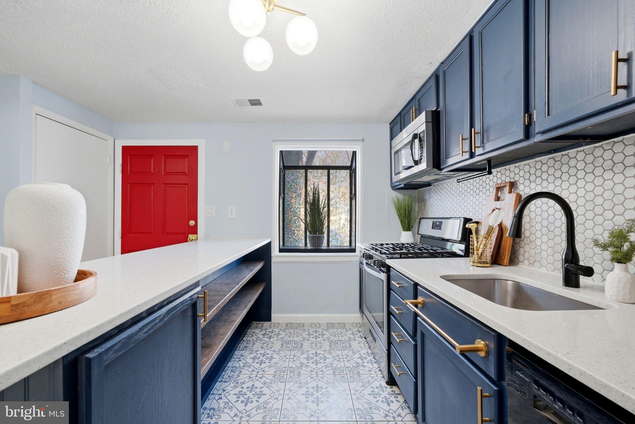 1783 VILLAGE GREEN DRIVE Y-89