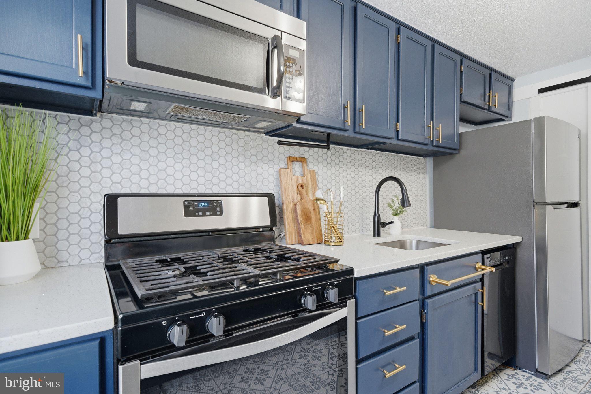 WINDMILL SQUARE - Residential