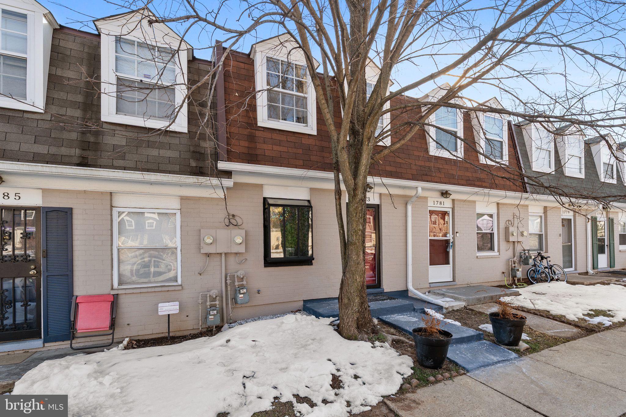 WINDMILL SQUARE - Residential