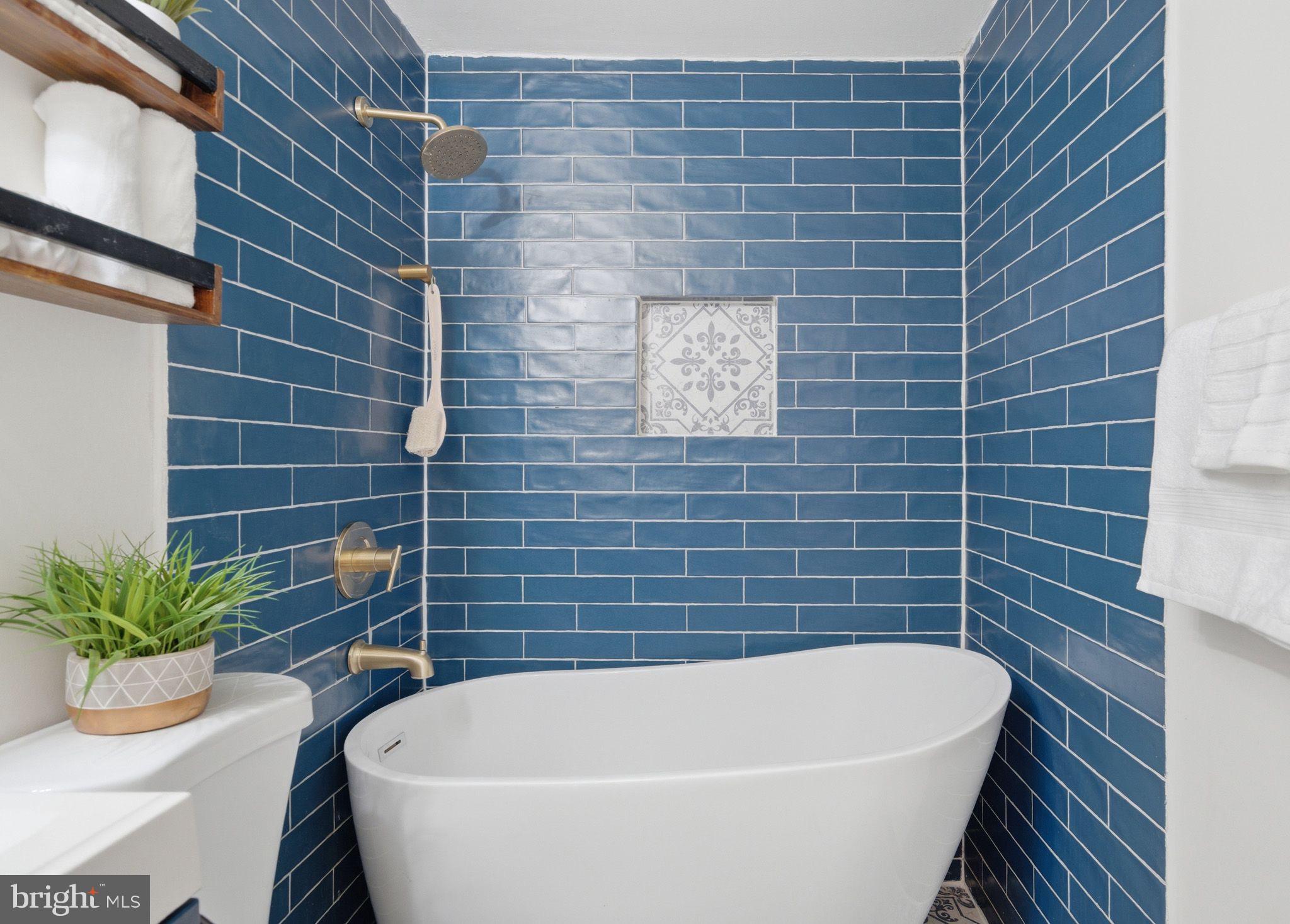 WINDMILL SQUARE - Residential