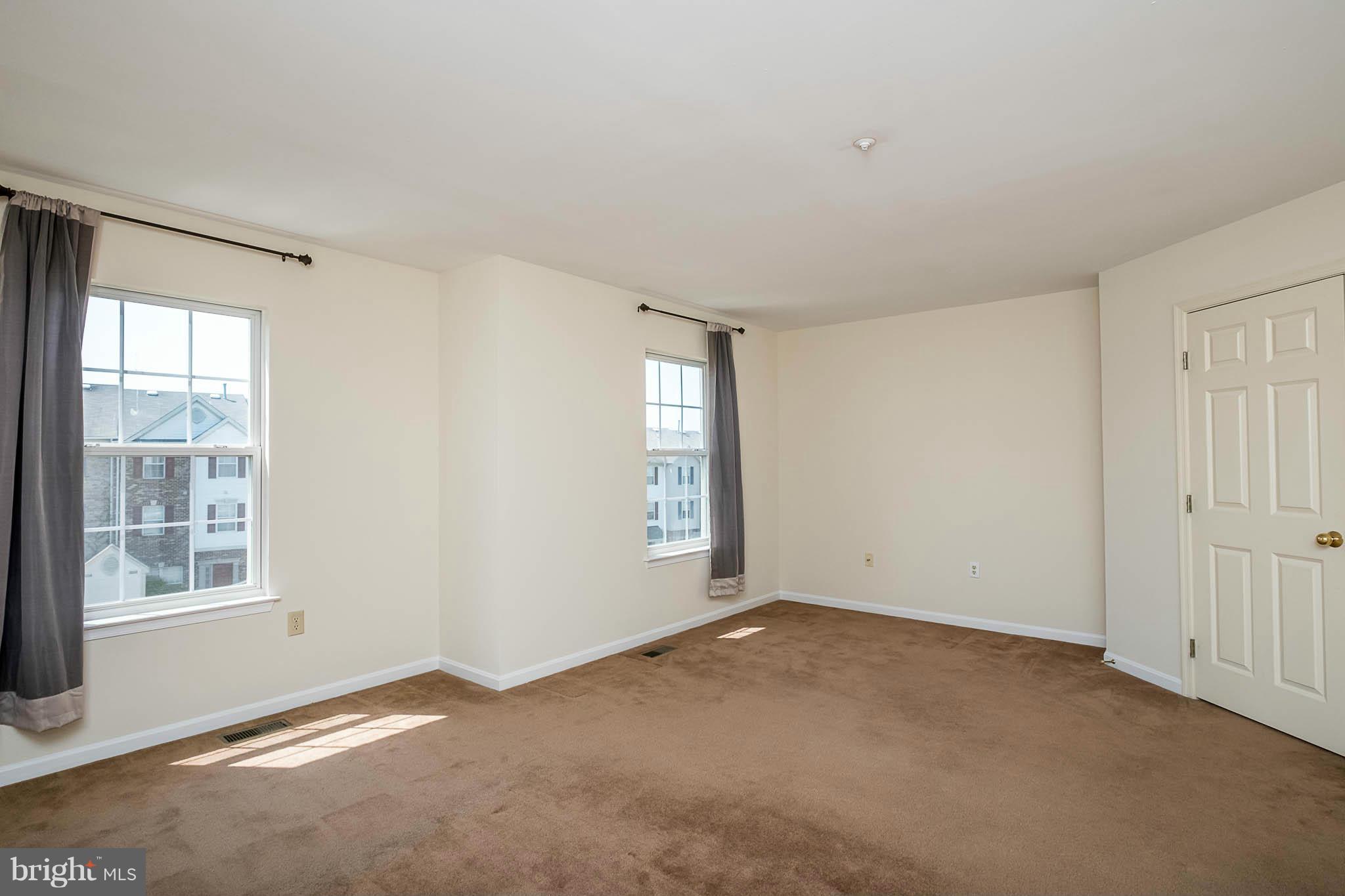 SEVEN OAKS - Residential