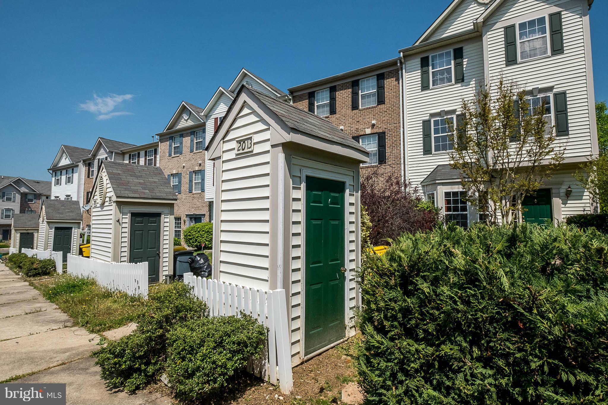 SEVEN OAKS - Residential