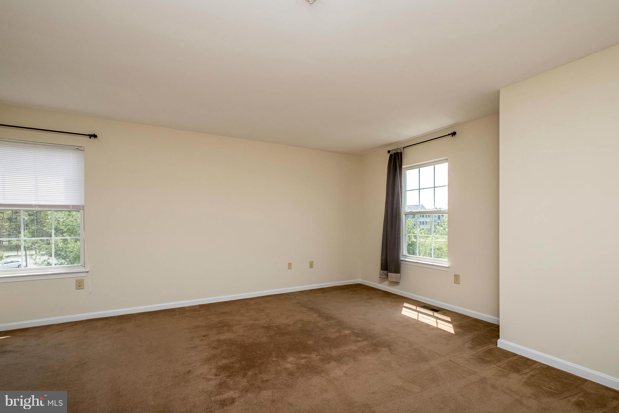 SEVEN OAKS - Residential