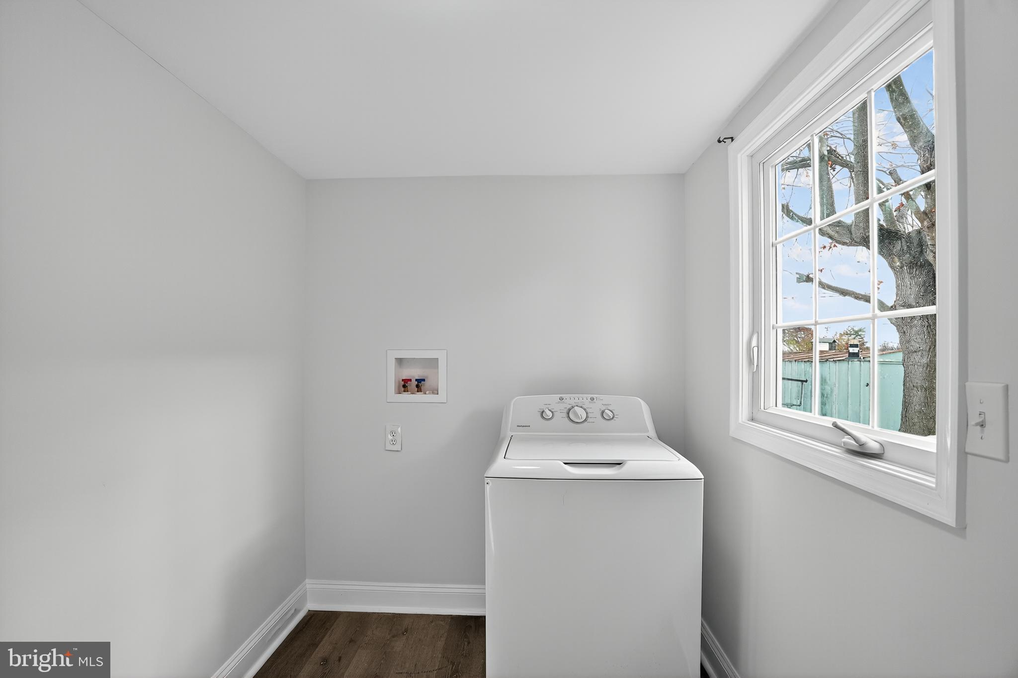 CASTLE HILLS - Residential