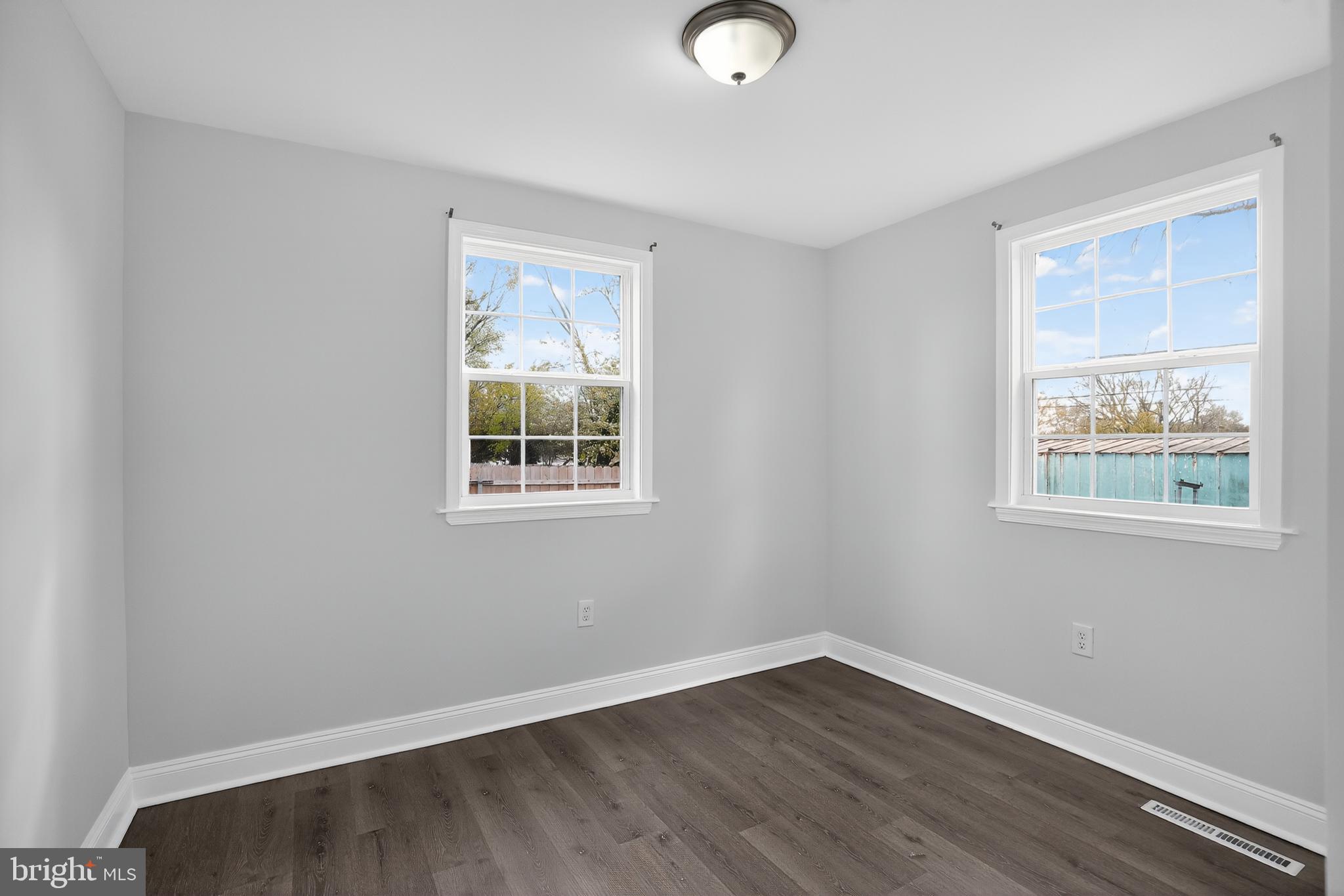 CASTLE HILLS - Residential