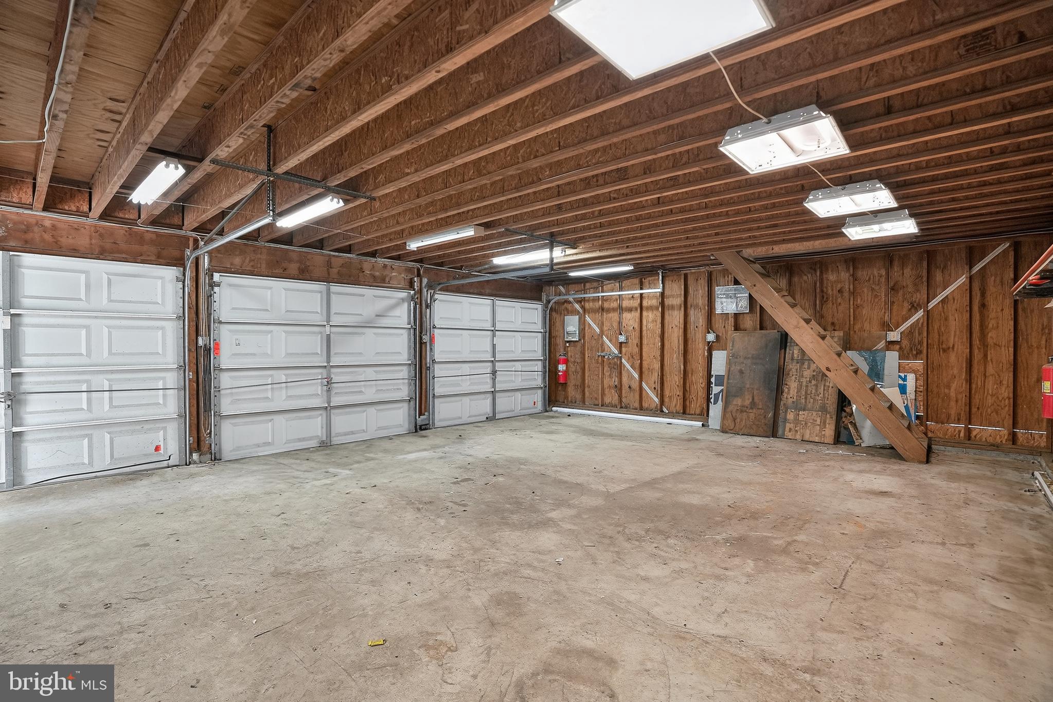 CASTLE HILLS - Residential