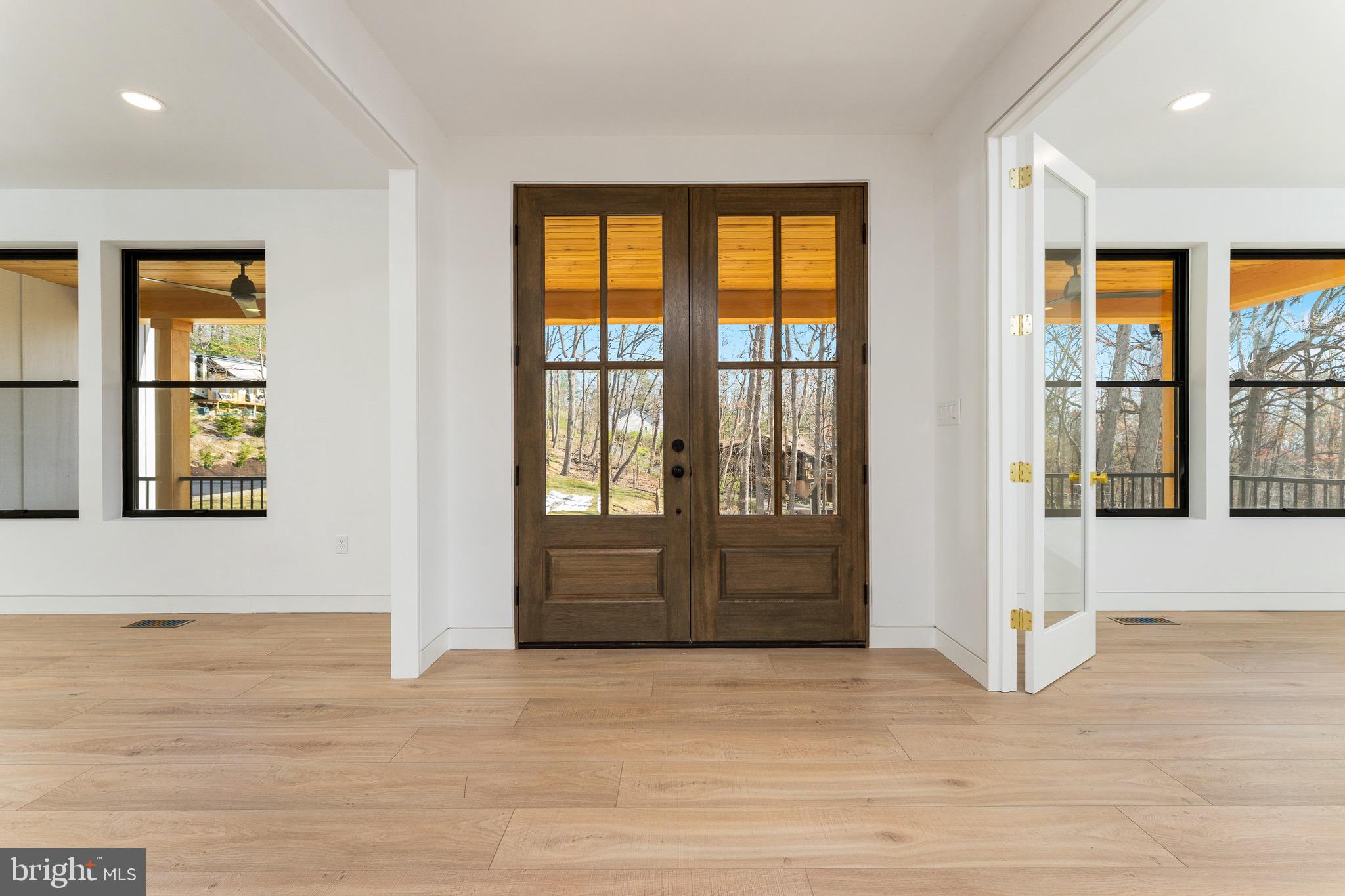 BULL RUN MOUNTAIN ESTATE - Residential