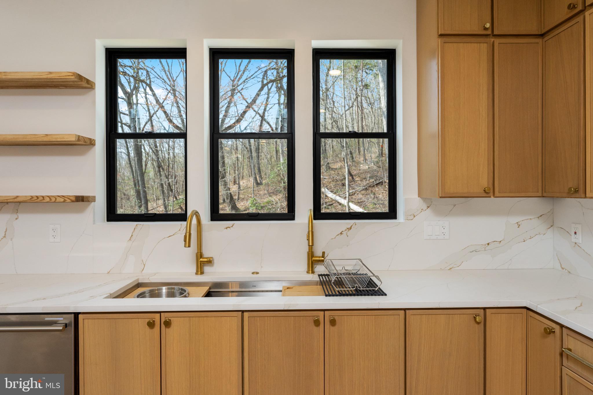 BULL RUN MOUNTAIN ESTATE - Residential