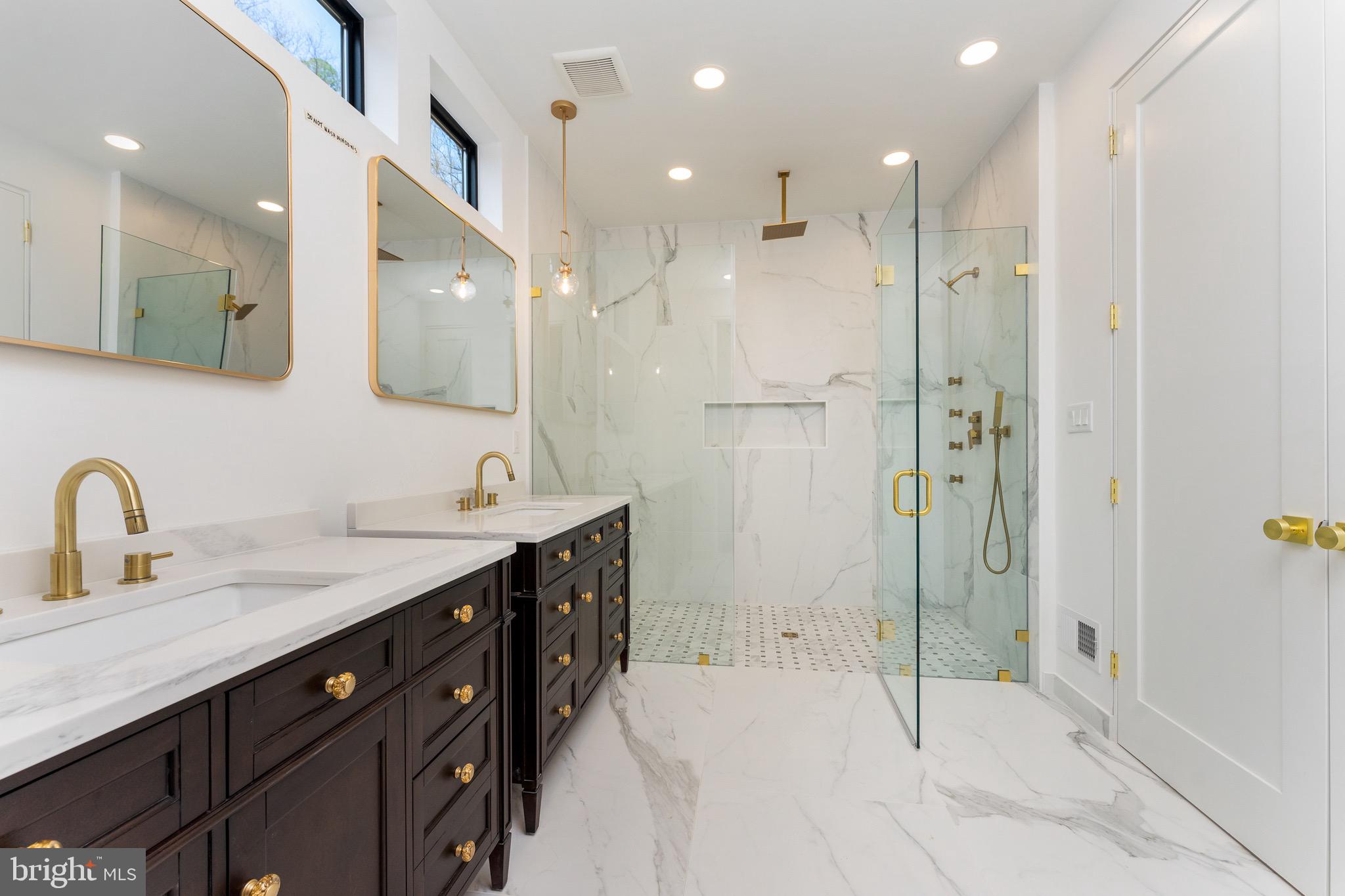 BULL RUN MOUNTAIN ESTATE - Residential