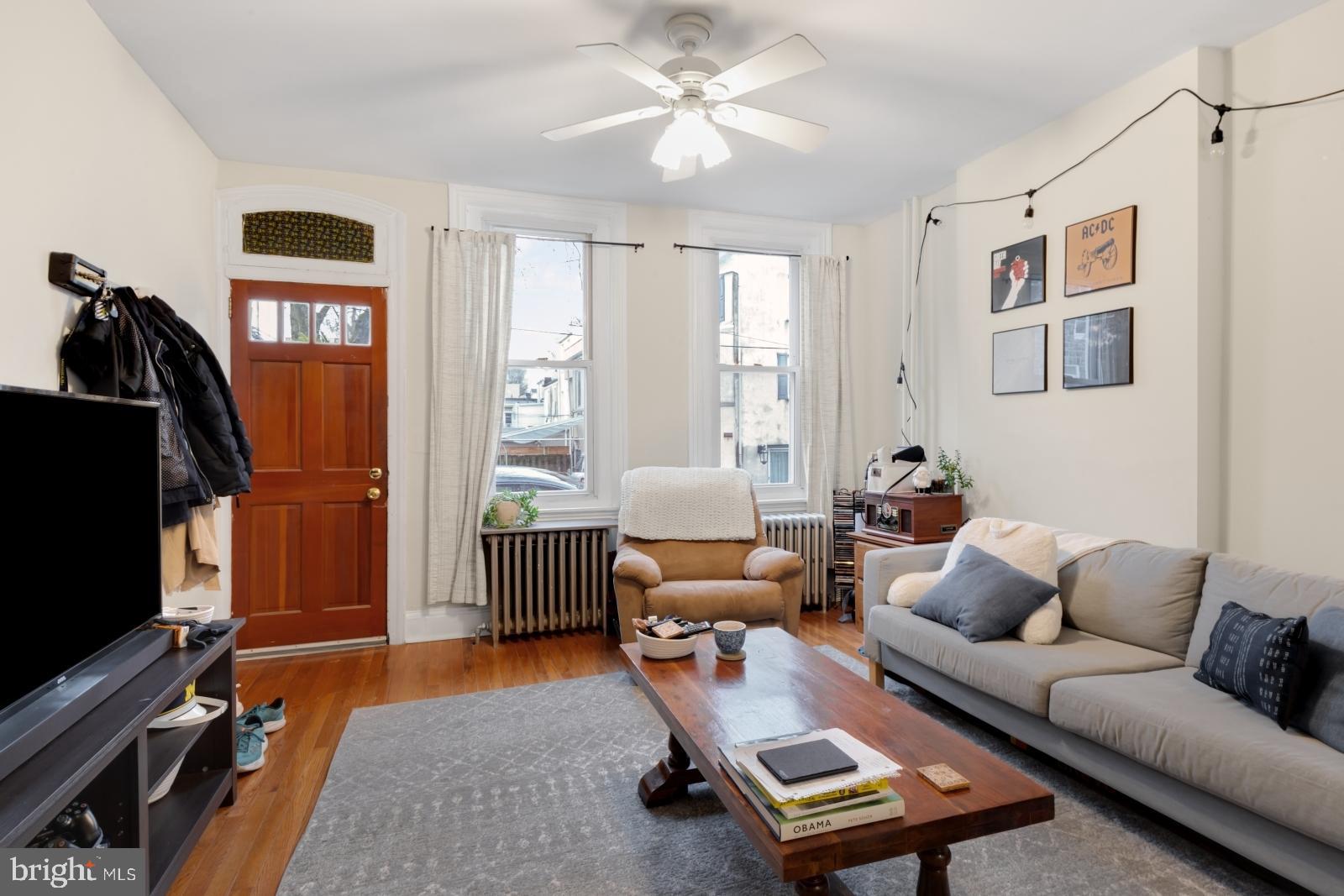 105 W SALAIGNAC STREET