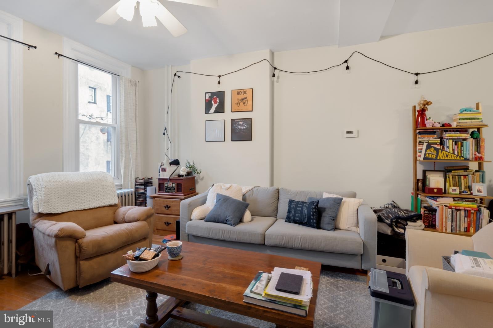 105 W SALAIGNAC STREET