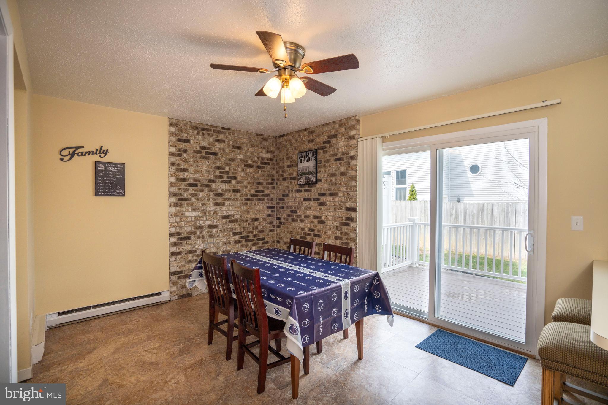 MAPLEWOOD TOWNHOUSES - Residential