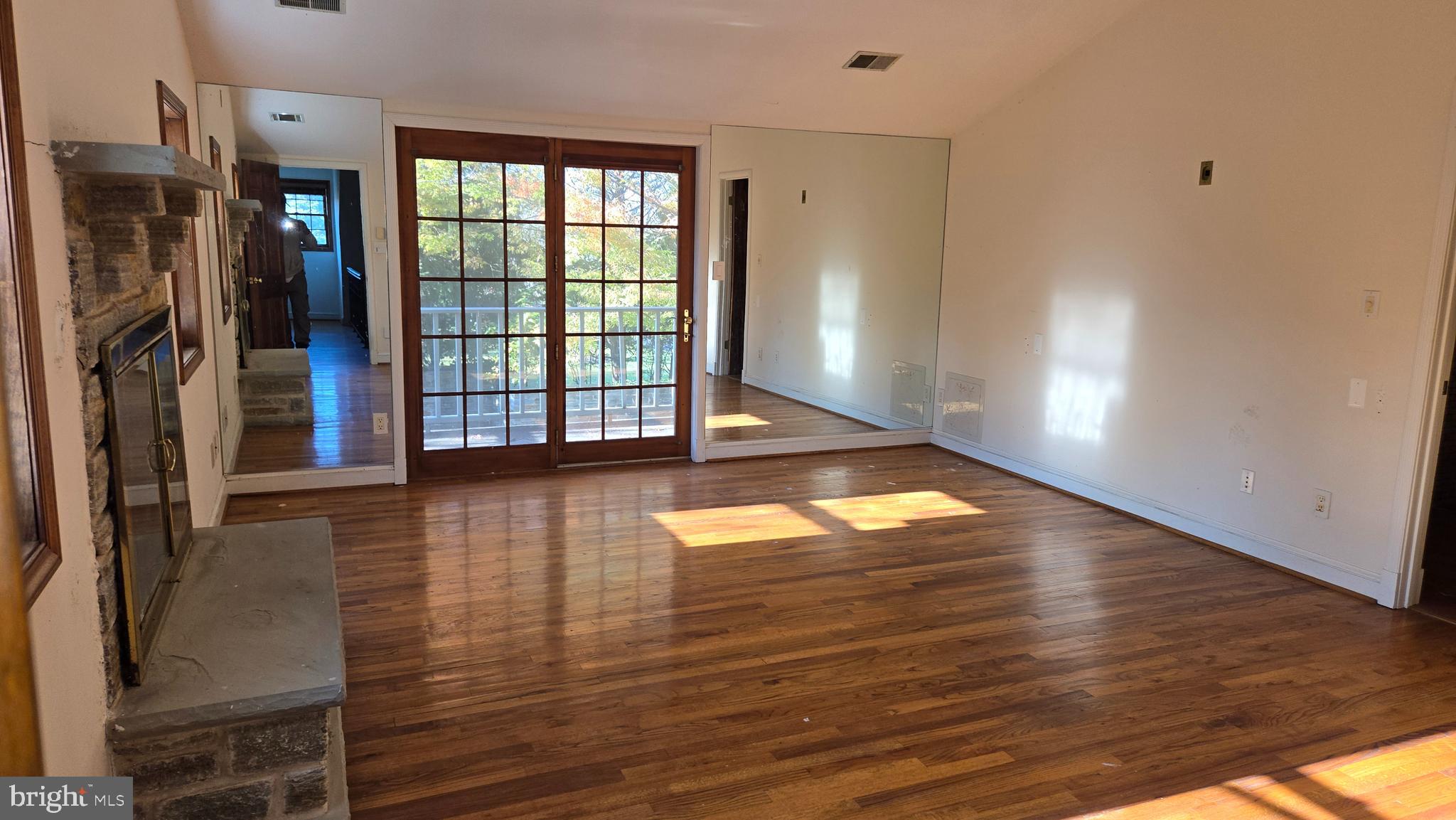 HAMPTON - Residential