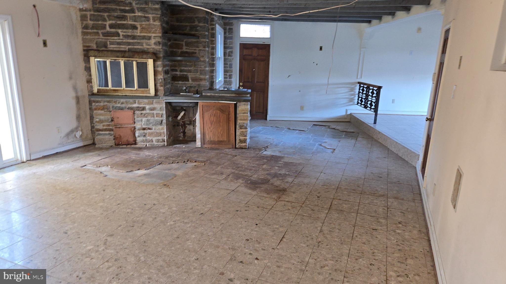 HAMPTON - Residential